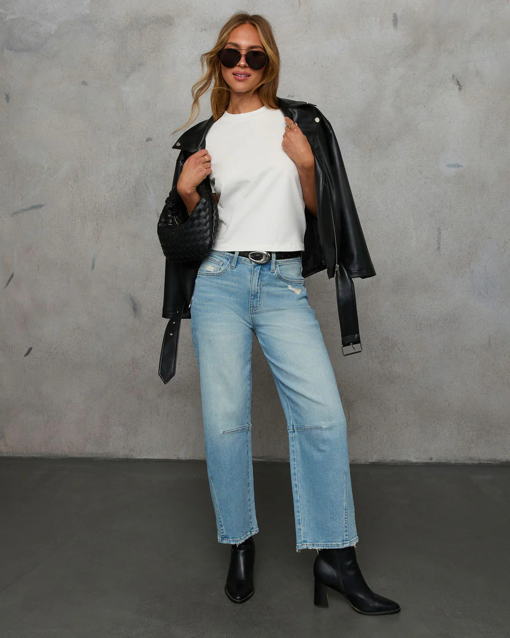 Evangelina Distressed Barrel Jeans | VICI