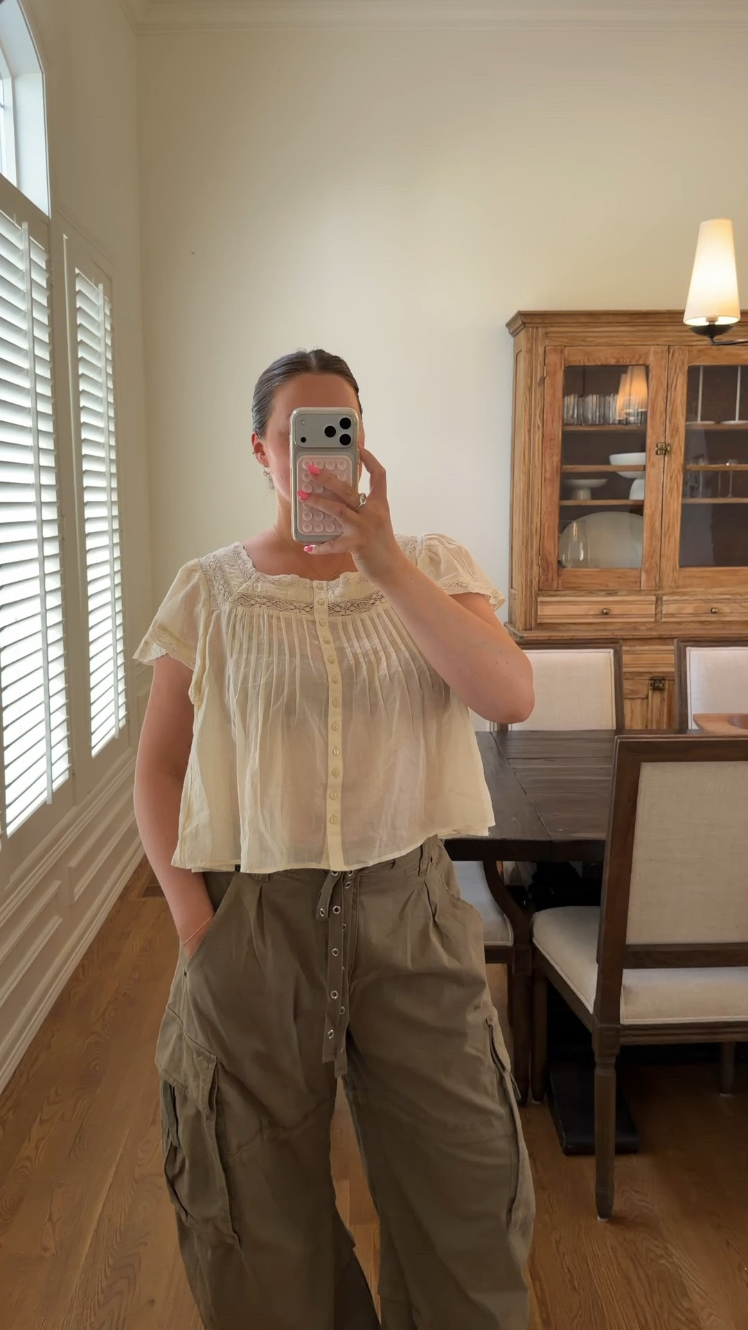 Large in cargo pants, medium in tops and plaid balloon pants I love these for summer super lightweight! Tees are like a true cotton but I love these boat neck wide neck it’s super chic with the tighter waist.

#bresheppard #freepeople #flipflops #havaianas #summerstyle #fallstyle #momstyle

#LTKootd #LTKgrwm