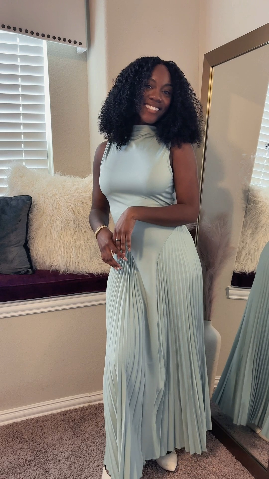 My current obsessions for romanticizing everyday moments ☁️✨
From the daintiest accessories to the coziest corner finds—these are the pieces that make me feel beautiful, calm, and completely me.
Tap to shop the details that whisper luxury and light. 

#LTKStyleTip #LTKPetite #LTKFindsUnder50