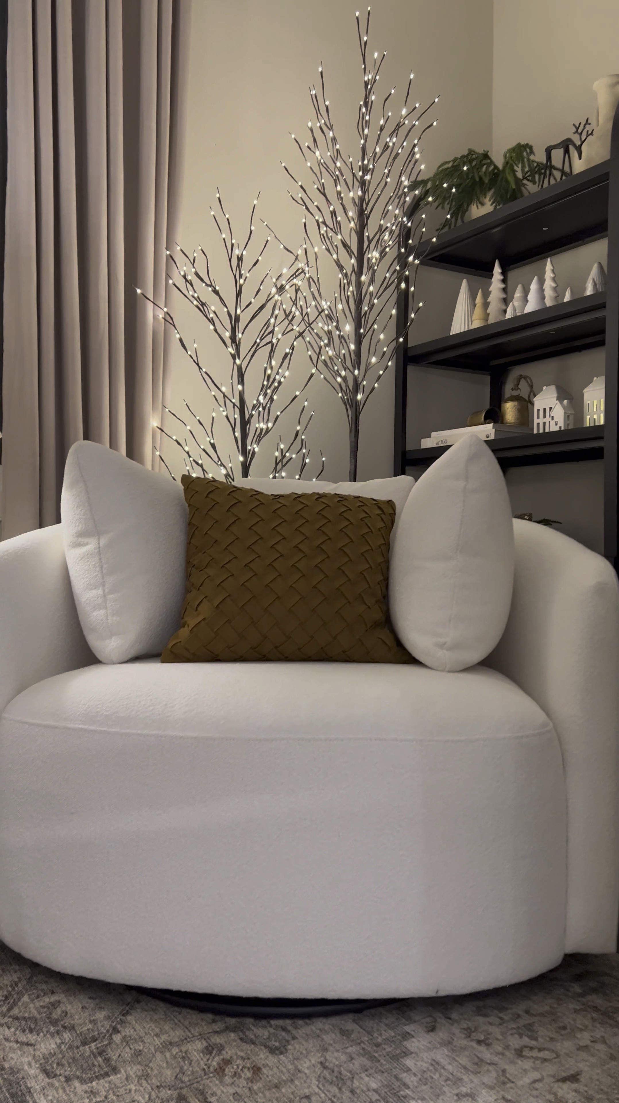 😍 I’m in love with these lit Christmas trees from Amazon. They add such a Christmasy vibe to your home and outdoor spaces. Scroll below to shop! 

#LTKHoliday #LTKHome #LTKVideo