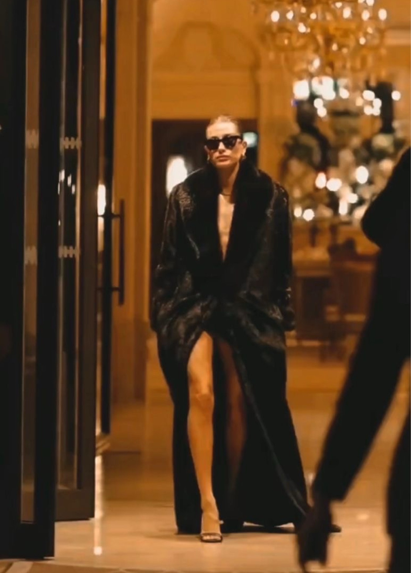 The Mob Wife Style…. 


Mob wife outfits mob outfits mob aesthetic edgy outfits black outfits black fur coat classy outfit old money aesthetic black outfits leopard print 