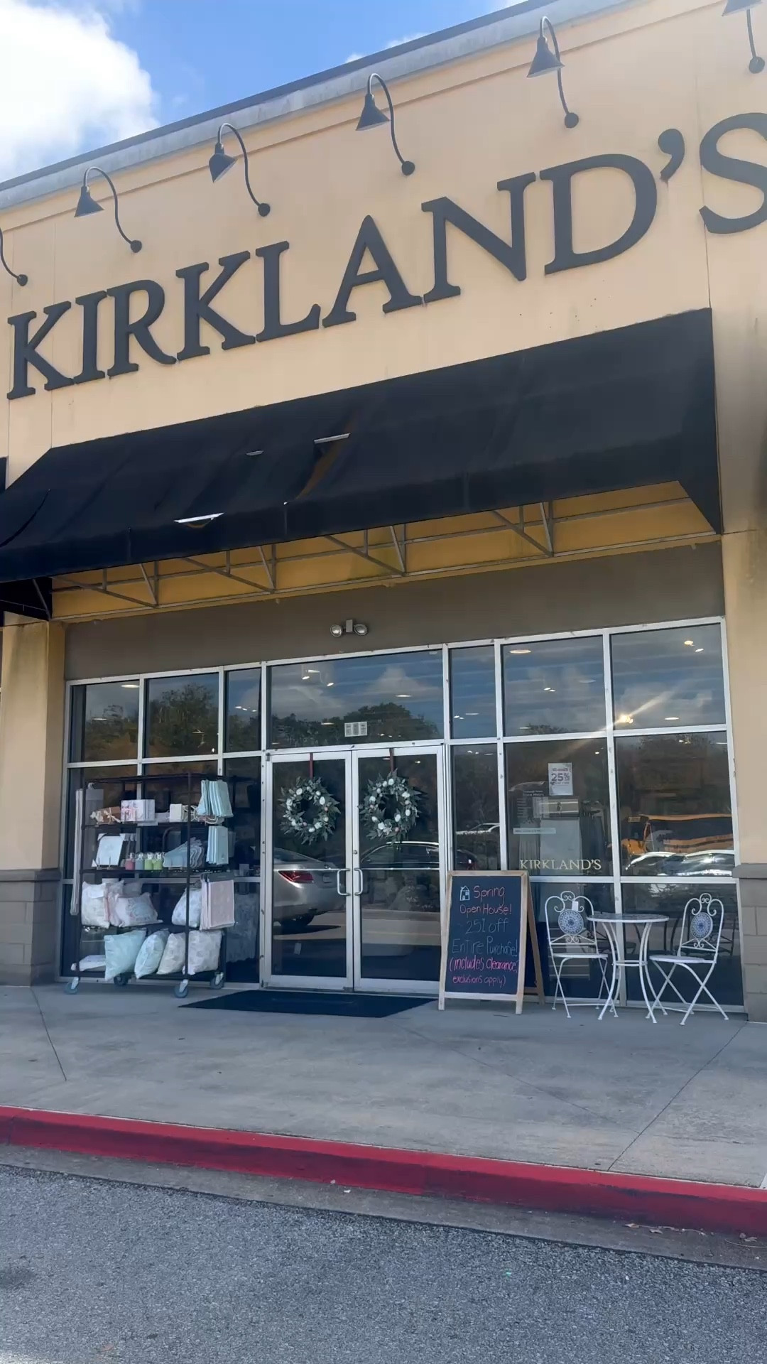 Hey home girls🤗

Look what I found @kirklands today + everything is 25 & 50% off

Don’t you just love a good sale🥰




#LTKSaleAlert #LTKSpringSale #LTKHome