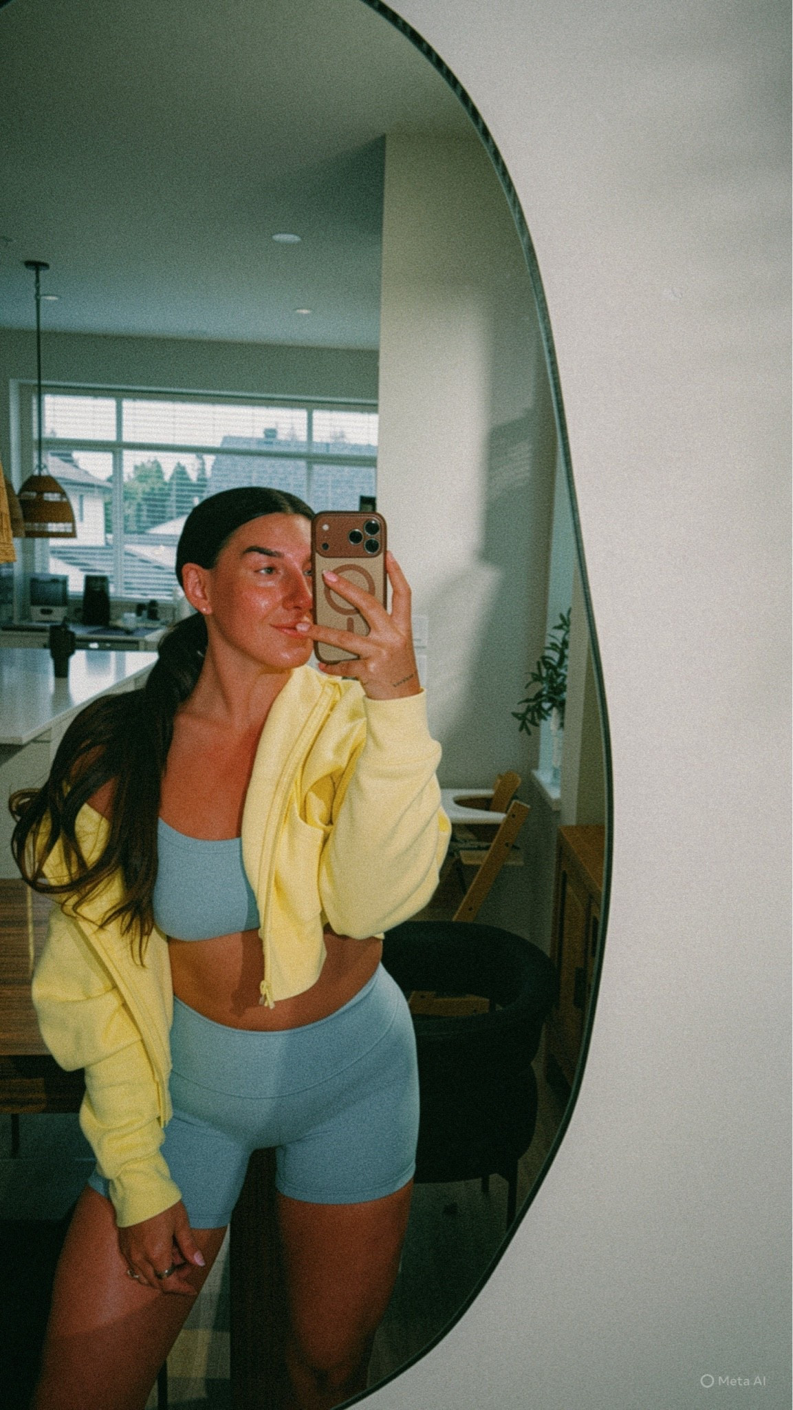 Workout set 🤩

M top size 6 bottoms