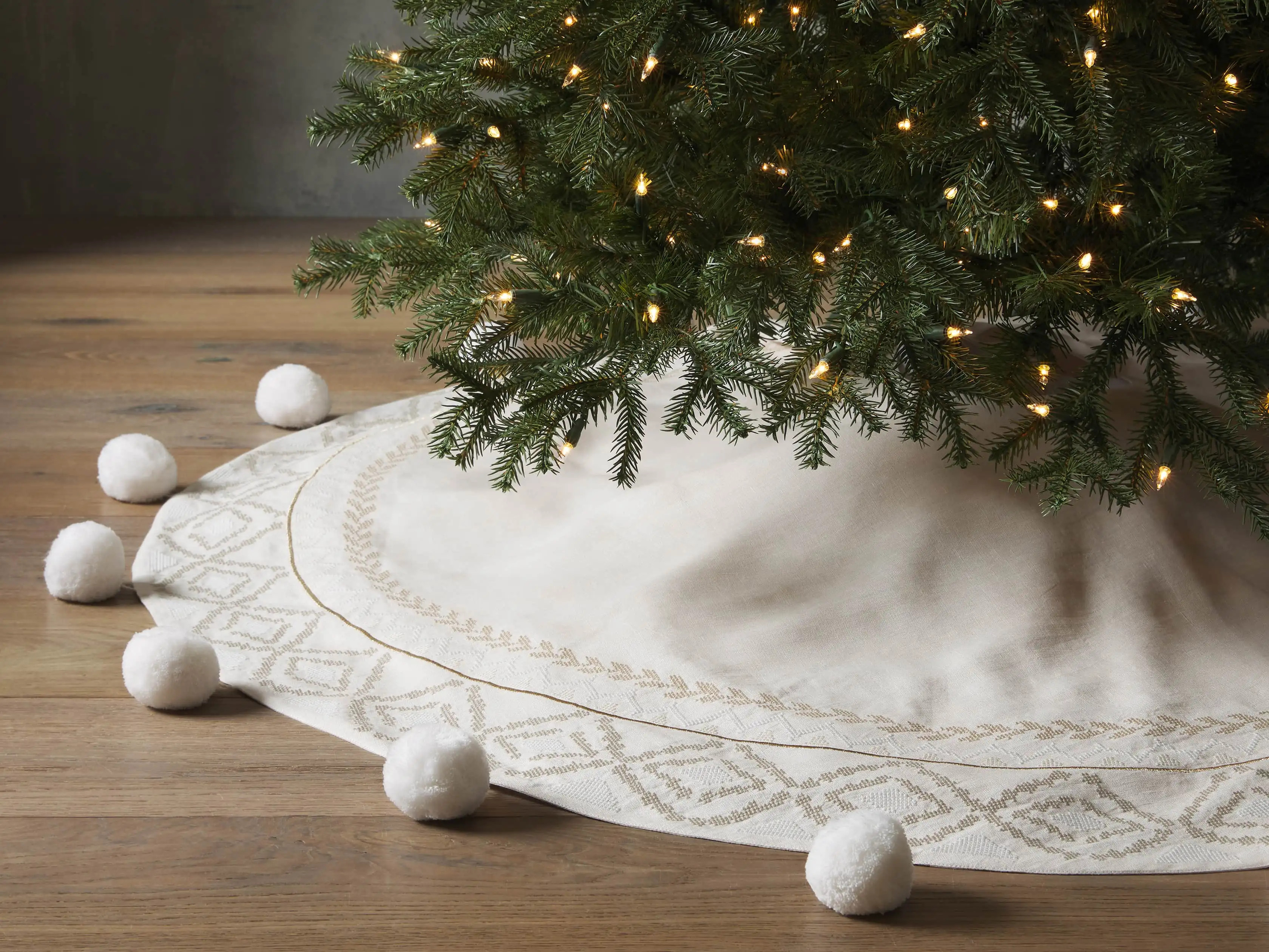 Ivory Fairisle Tree Skirt | Arhaus