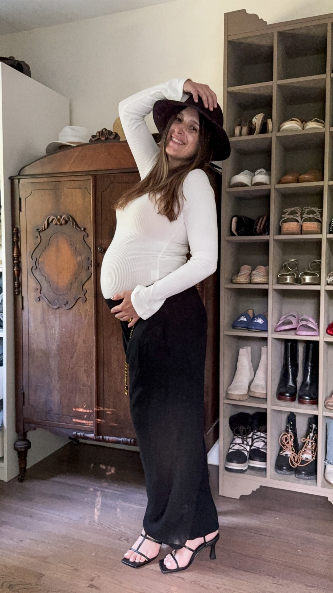 Doing Fall in your third trimester 🍂
-
Loving these items from @zesica_offical on Amazon! They fit great as I just sized up for baby bump and all under $50! You can shop here:
-


#LTKBump #LTKFindsUnder50 #LTKFindsUnder100