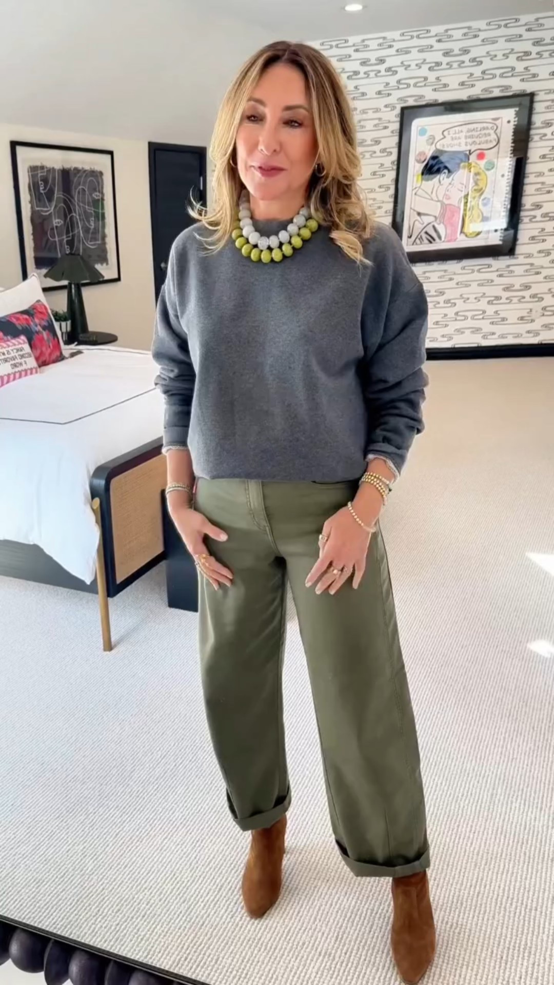 I am kind of obsessed with gray sweatshirts right now. They’re the perfect level of casual but finished. Wearing one makes me feel effortlessly put-together!

Comment SHOP for the links to shop this look + the other gray sweatshirts I’ve been wearing nonstop!