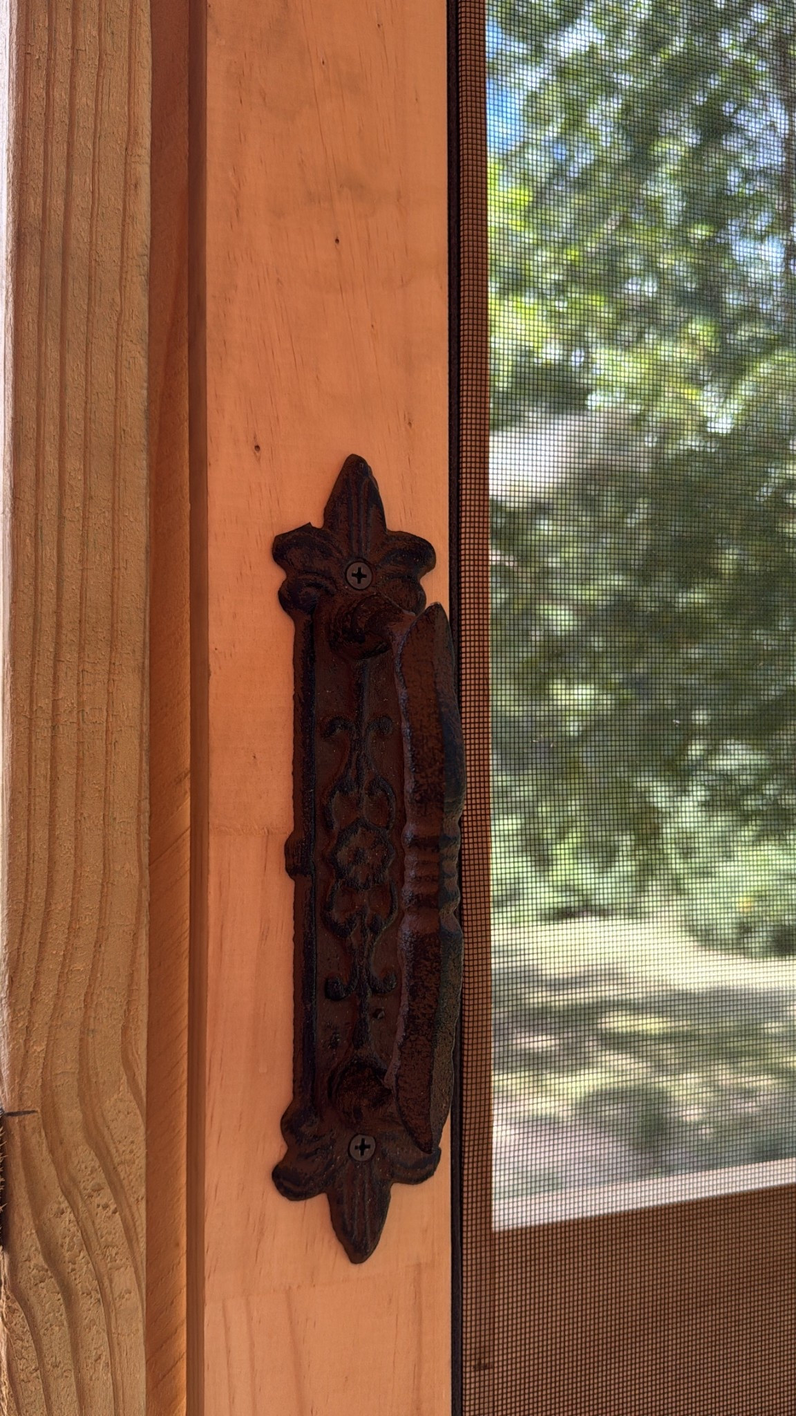 handle for the screen door 🤍 it’s the little details - LOVE the cast iron handle 