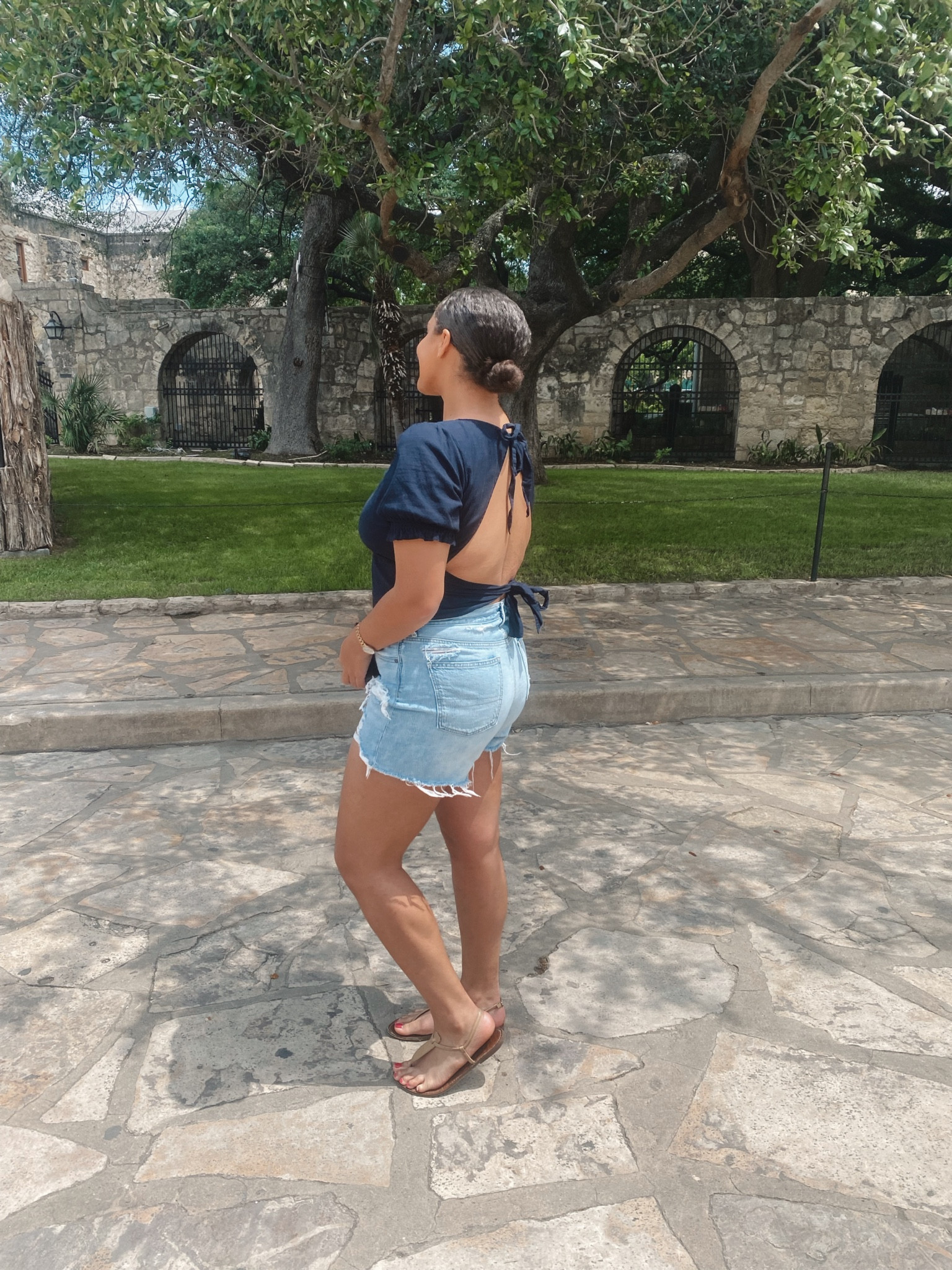 Navy Linen Tops, Backles Tops, Best Denim Shorts, Emilee Rachelle, Spring Outfit, T Strap Sandal, Nude Sandals, Sam Edelman, Abercrombie, Vacation Outfits 

#LTKstyletip