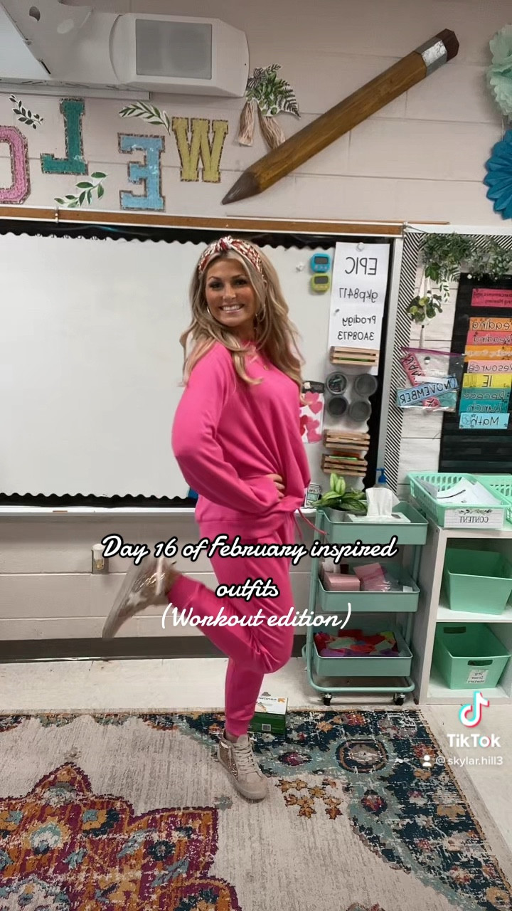 Teacher ootd, pink jogger set 

#LTKunder50 #LTKfit #LTKstyletip