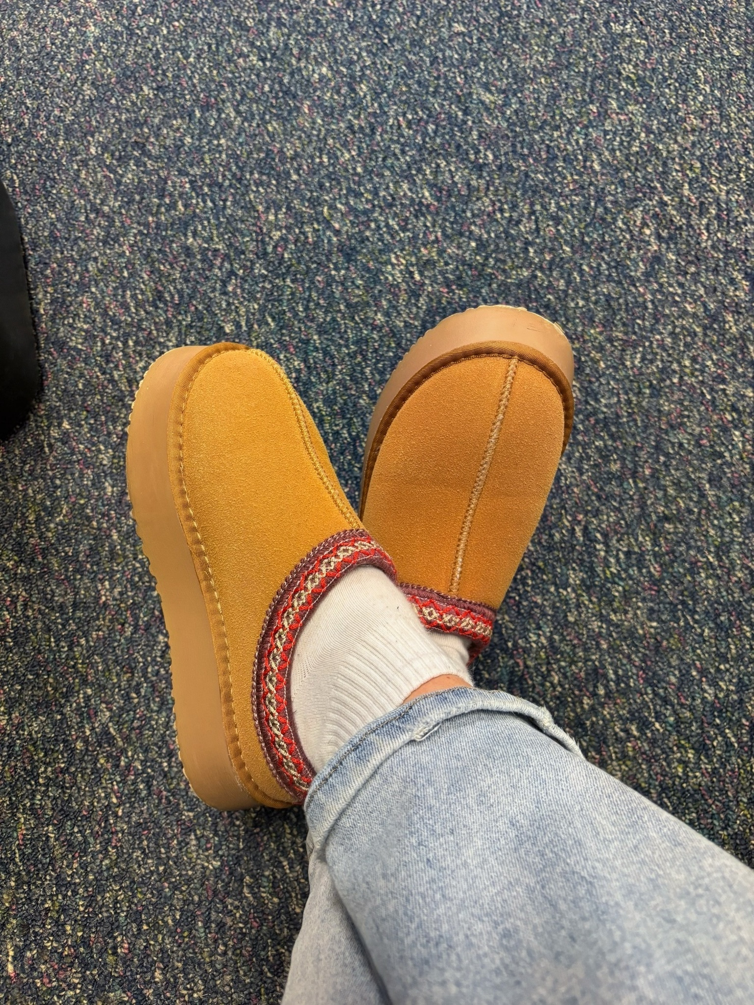 Ugg Dupe

#LTKHoliday #LTKWatchNow #LTKSeasonal