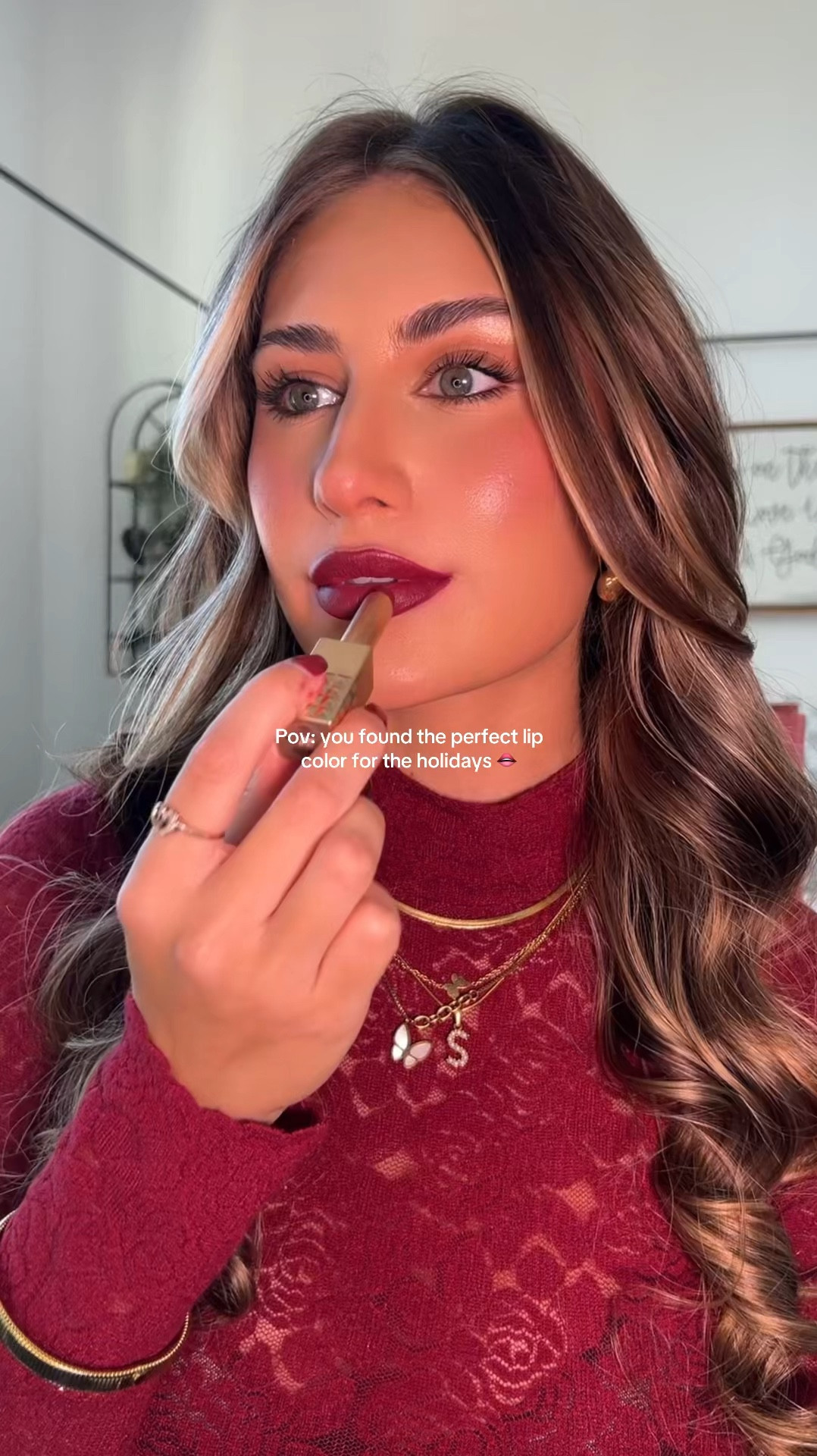 This color is absolutely everything for the holidays 🤌🏽💋 Shade: ‘It’s Valentino Baby’ ✨

#LTKHoliday #LTKSeasonal #LTKVideo