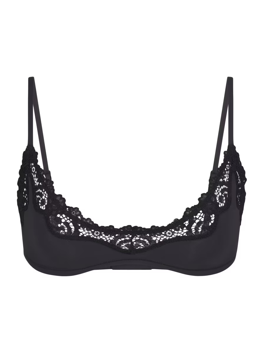 SKIMS Fits Everbody Lace Scoop Bralette | Saks Fifth Avenue | Saks Fifth Avenue