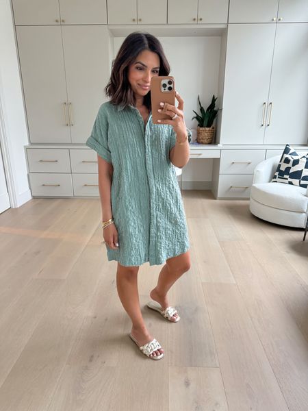 I LOVE this easy throw on button down dress, I will live in this style in warm weather! Wearing my true size XS petite & code AFNASREEN will stack on top of the sale and get an extra 15% off.
#abercrombiepartner #ad

#LTKstyletip #LTKsalealert