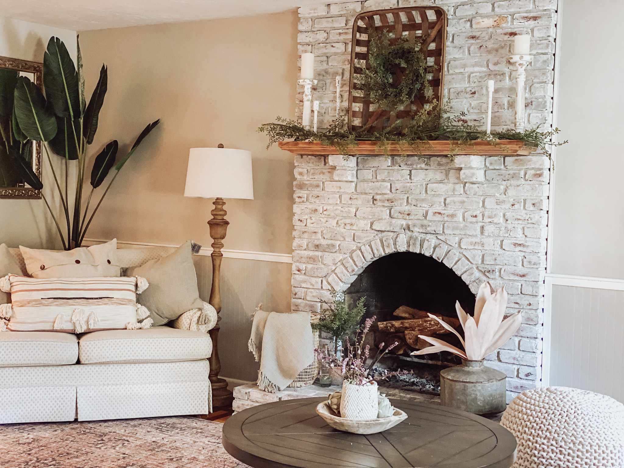 🌿 This contemporary living room is all about effortless style with neutral tones and refined decor, designed to bring warmth and elegance to everyday living. #minimalistliving #livingroomgoals

#LTKHome #LTKStyleTip