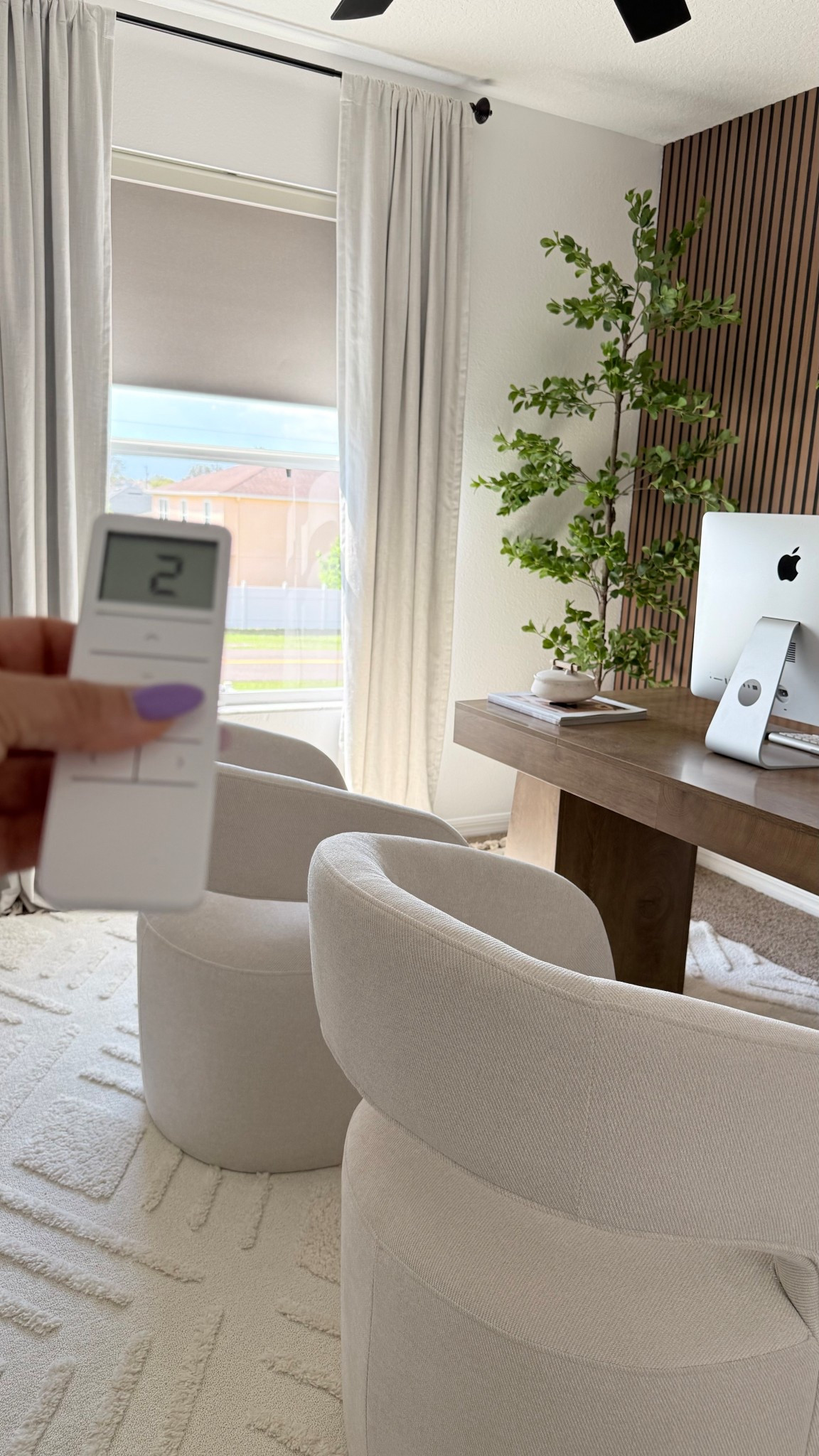 Motorized Roller Shade with Remote Control, Blackout Electric Shade for Windows Compatible with Alexa Google via Hub, Rechargeable Smart Window Blind for Home Office (Fabric Beige


#LTKSeasonal #LTKHome #LTKSaleAlert