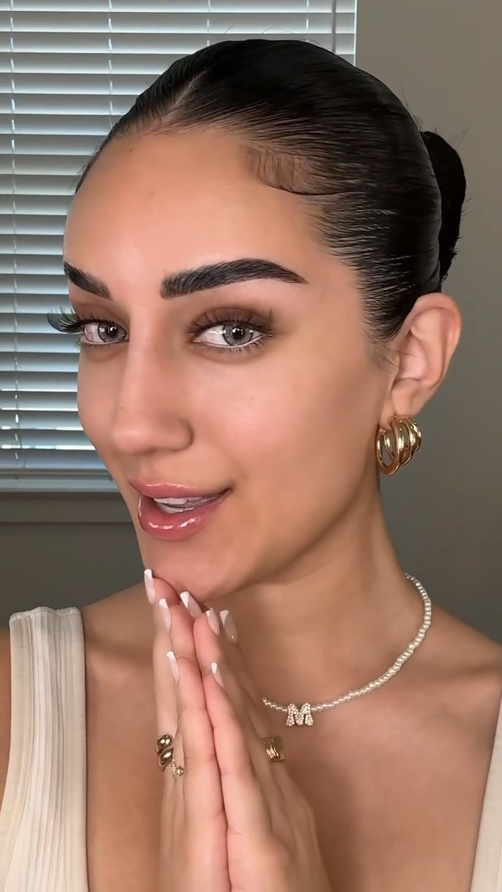 Slick bun tutorial 

#LTKbeauty #LTKVideo #LTKstyletip