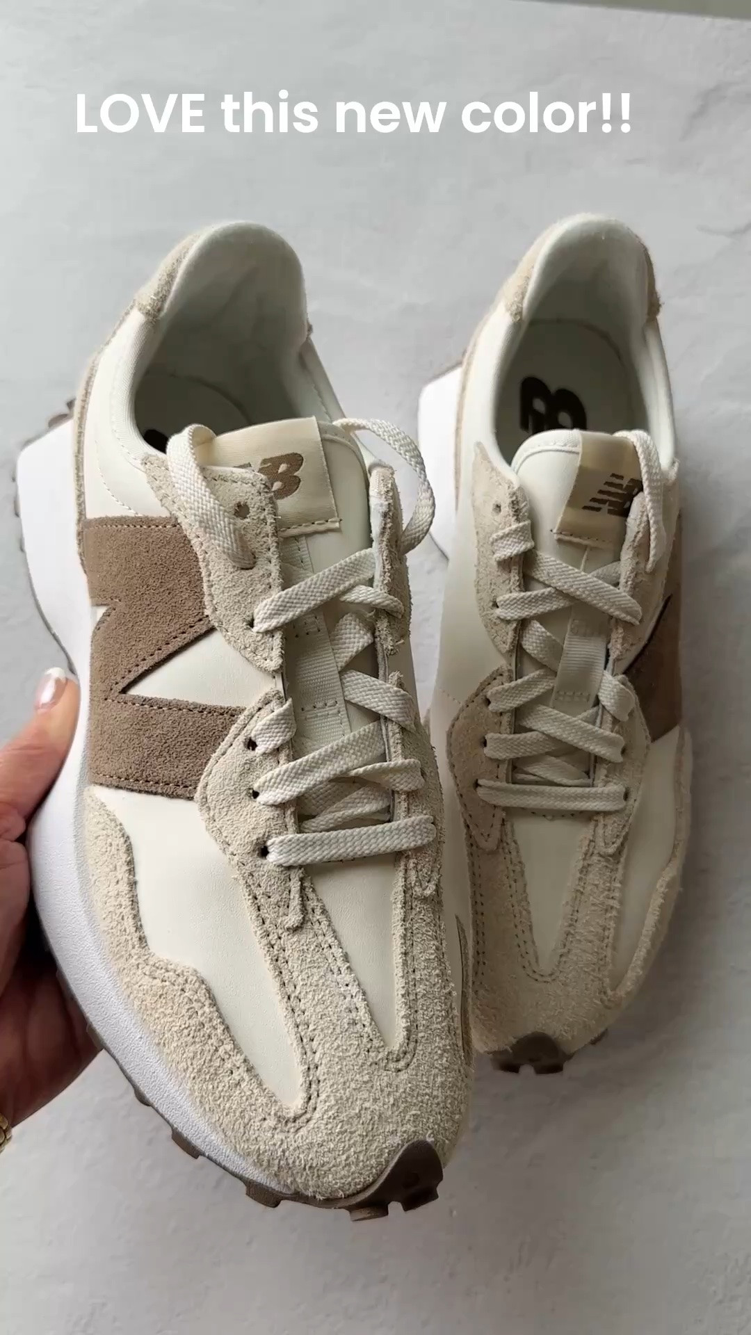 New color of 327 new balance perfect for fall!