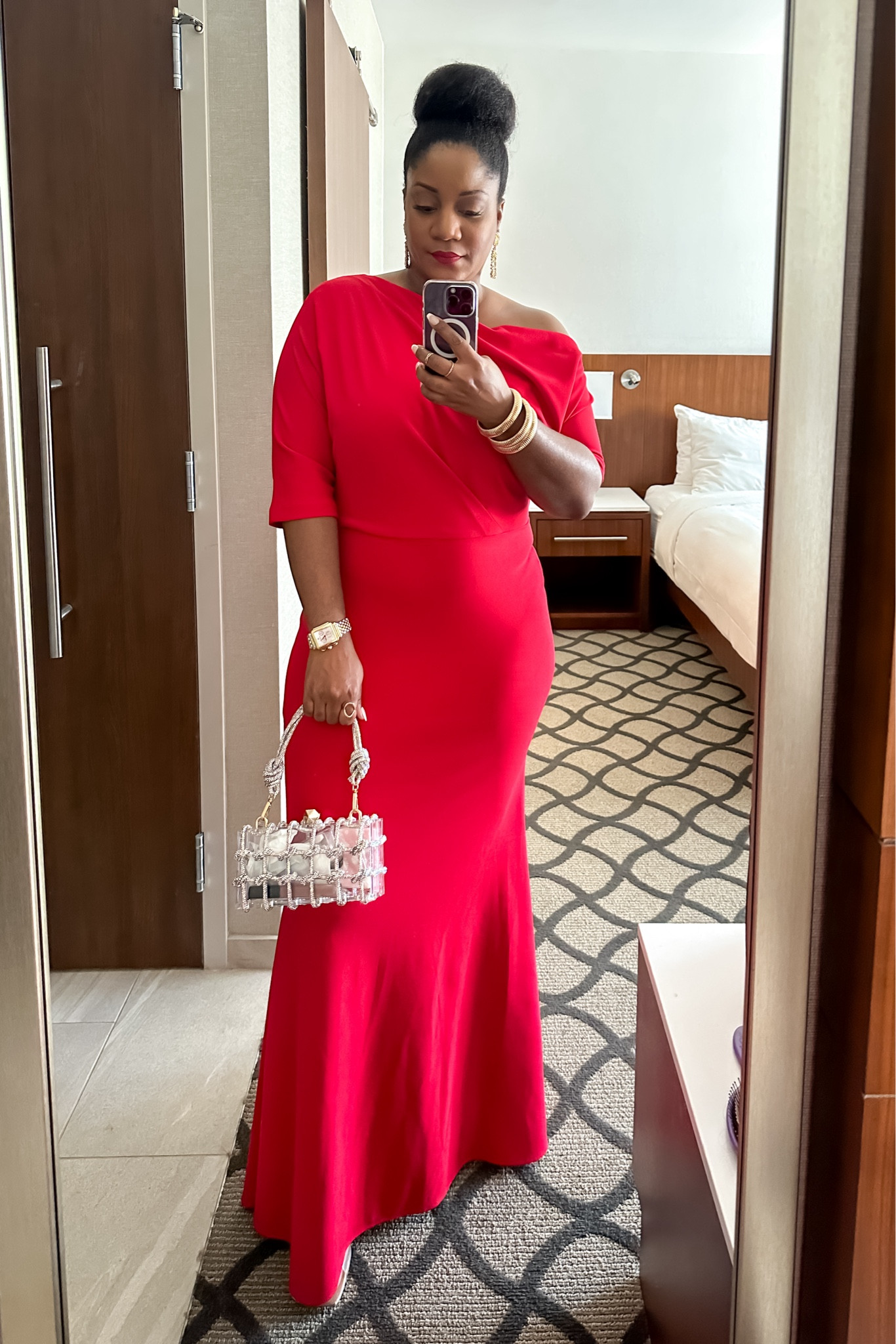 Holiday dress idea from @nordstrom.❤️ I fit both the 12 and the 14, but I’m wearing the 14 for a looser fit. I also linked similar gowns from @amazon that are more affordable. 

Wedding guest dress // black tie wedding // black tie dress // floor length gown // red gown // long red dress // dress with sleeves // evening gown // gown with sleeves // fall wedding // winter wedding // holiday dress //holiday gala dress // red dress

#LTKHoliday #LTKSeasonal #LTKMidsize