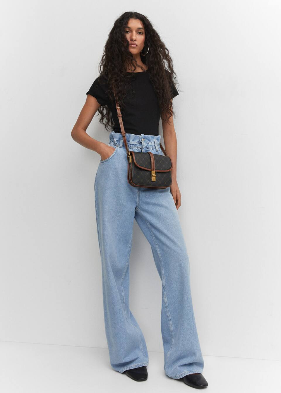 Aan de shoppingbag toevoegen Aan shoppingbag toegevoegd artikel | MANGO (NL)