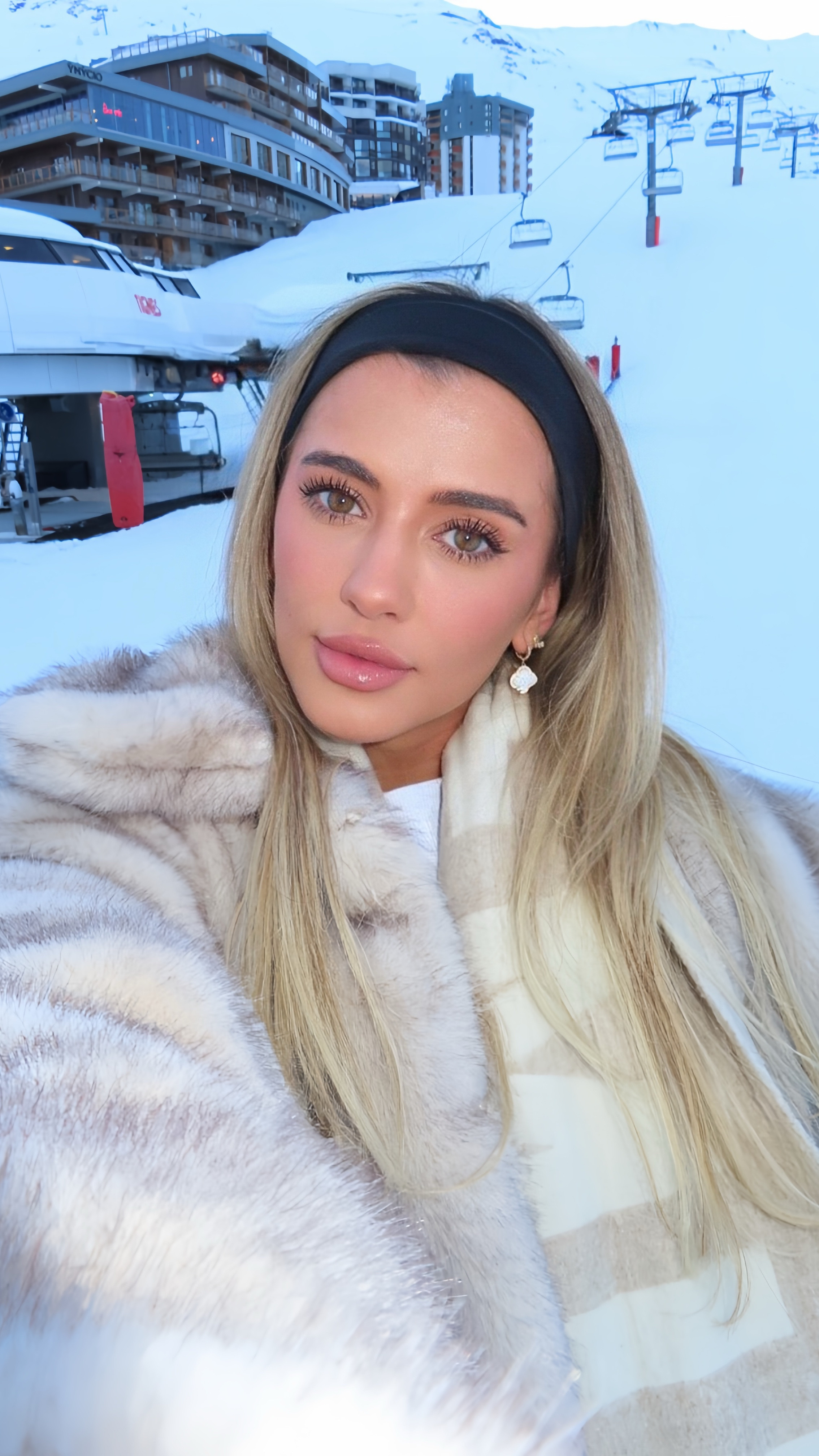 Basic makeup routine !!

#LTKuk