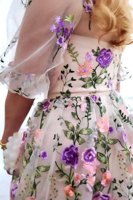 Tulle bridesmaid dress

Wearing a size 10. Zips up the back.



#LTKWedding #LTKFindsUnder100 #LTKStyleTip