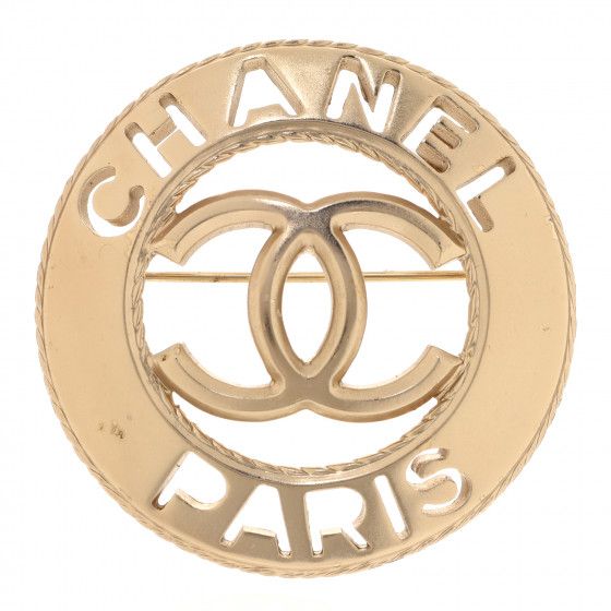 CHANEL

Metal CC Paris Brooch Gold | Fashionphile
