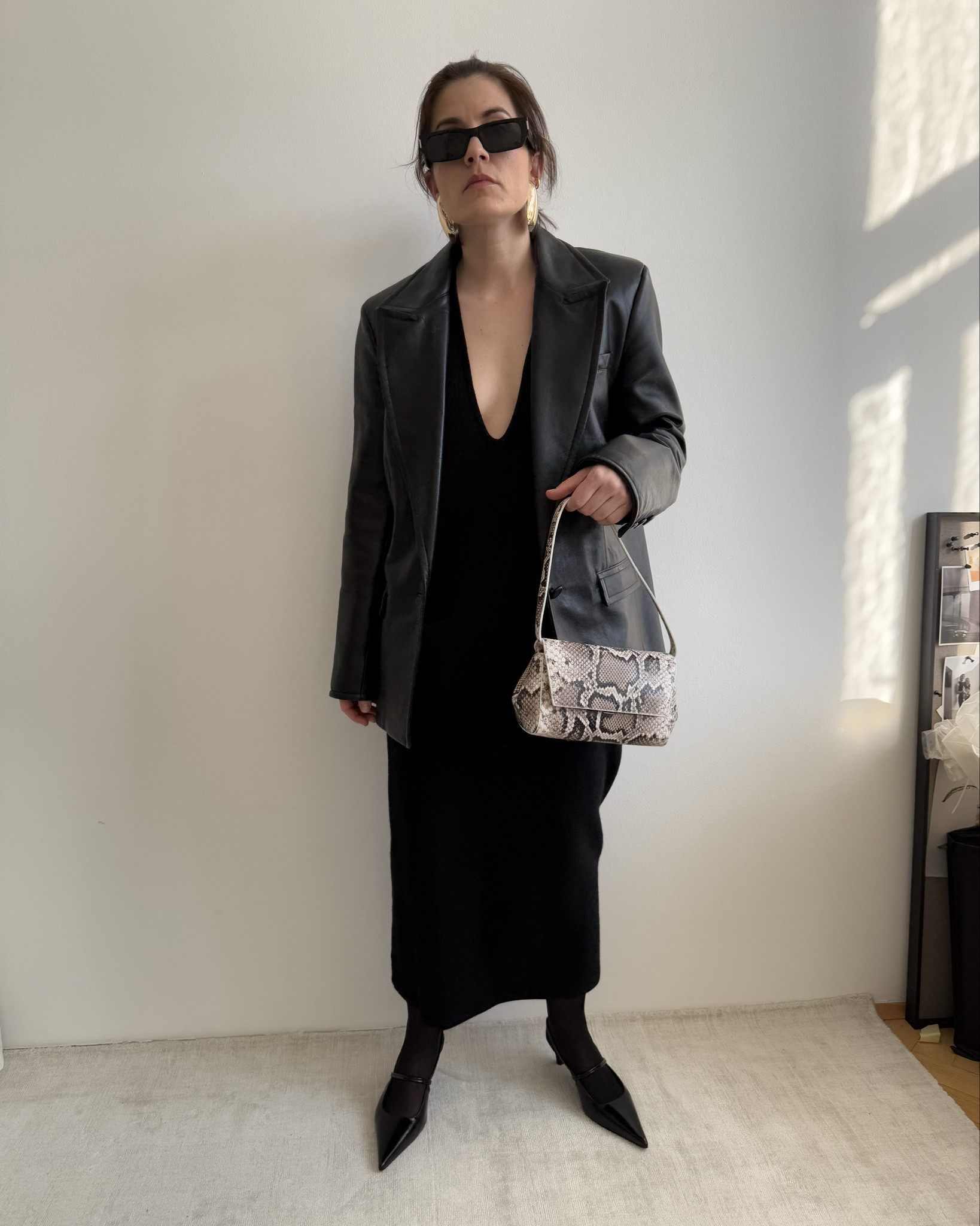 black with a side of snake 

#LTKdeutschland #LTKeurope #LTKFashionMonth