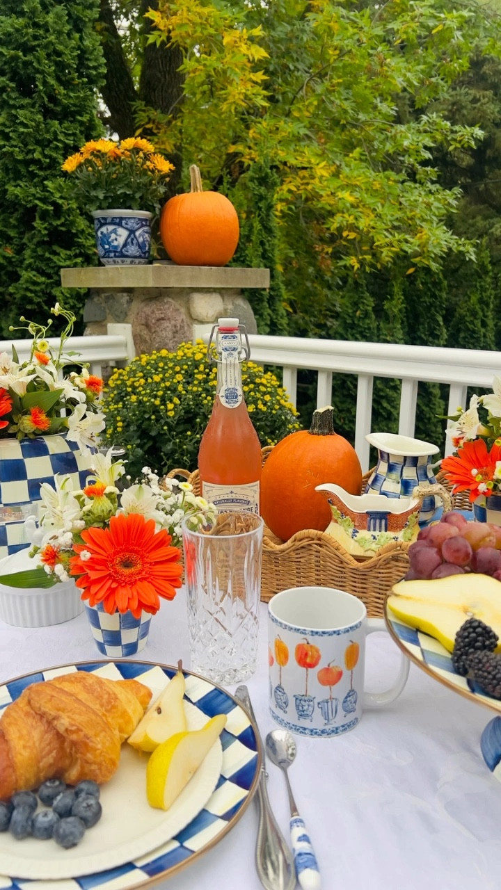 The most charming fall table scape!

#LTKHome #LTKParties #LTKSeasonal
