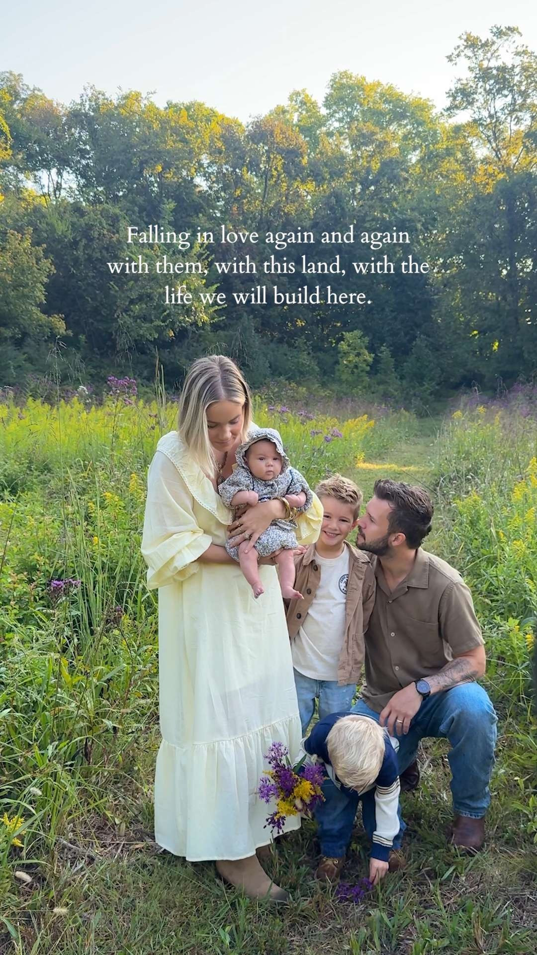 Fall family photo inspo! Family photo outfits with neutral colors

#LTKFamily