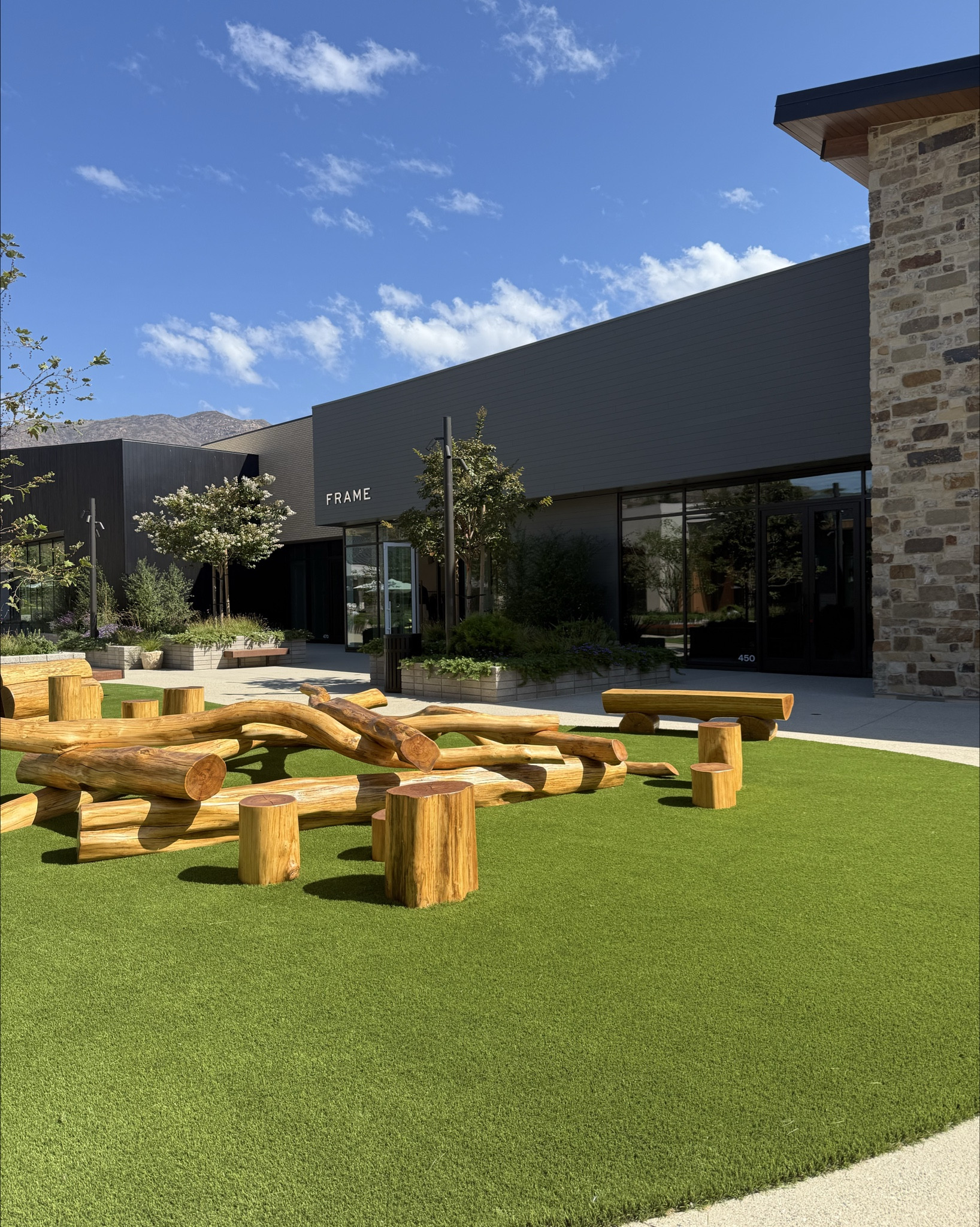 25% OFF FRAME DENIM until 9/28

This is the time. Jeans, leather, cashmere, leopard, bubble jeans..ALL 25% 

Save big on bigger ticket pieces (like $400 off suede jacket) or dip your toe into a trend (like leopard or corduroy) at a much lower price tag.

Frame has EVERYTHING and it’s ALL ON SALE

#LTKSeasonal #LTKStyleTip #LTKFallSale