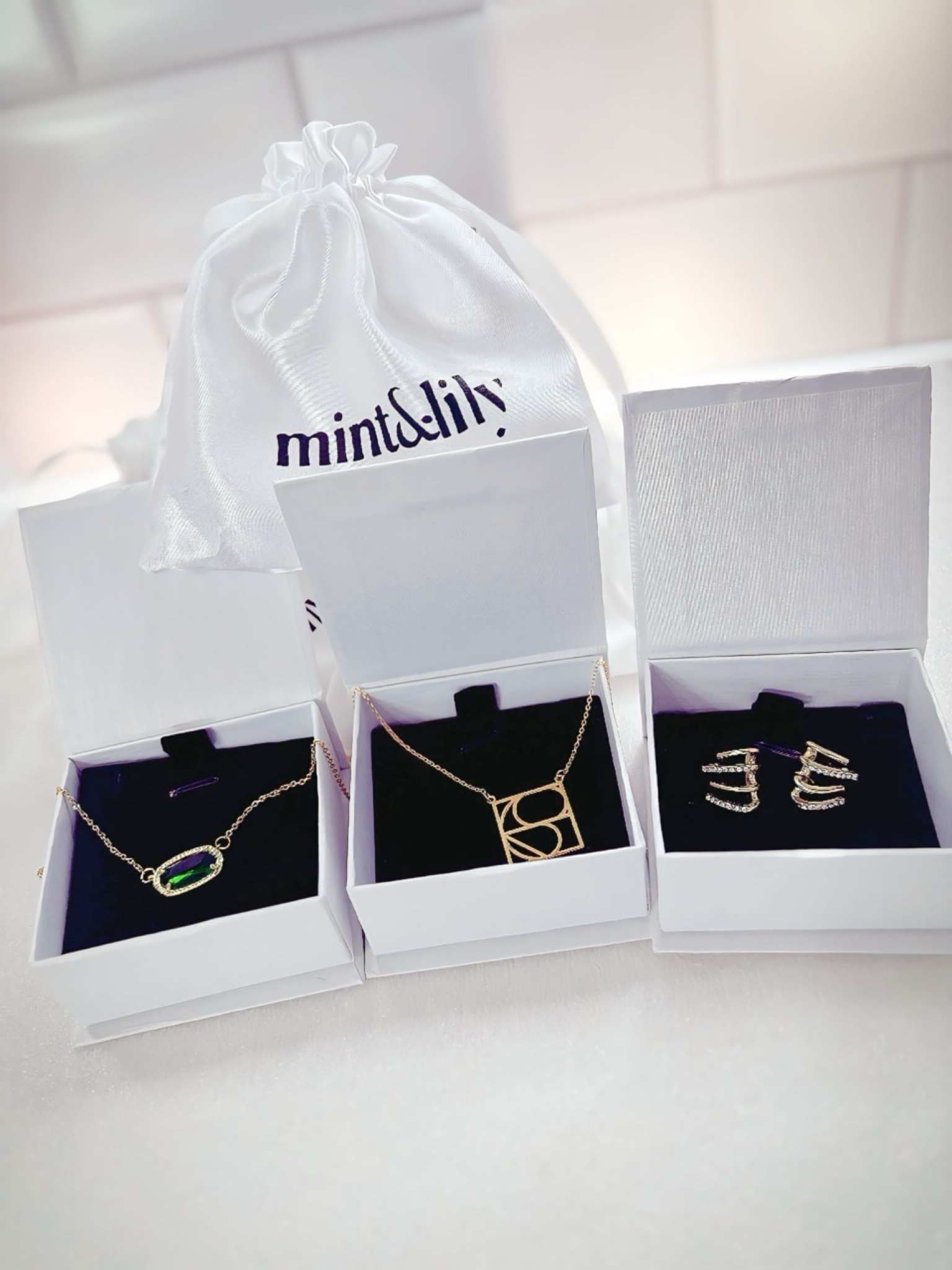 
Mint and Lily Personalized Jewelry! 
Code: Shersharesbeauty for 20% off
*PRGifted/Commission Earned 

#LTKbeauty #LTKworkwear #LTKstyletip