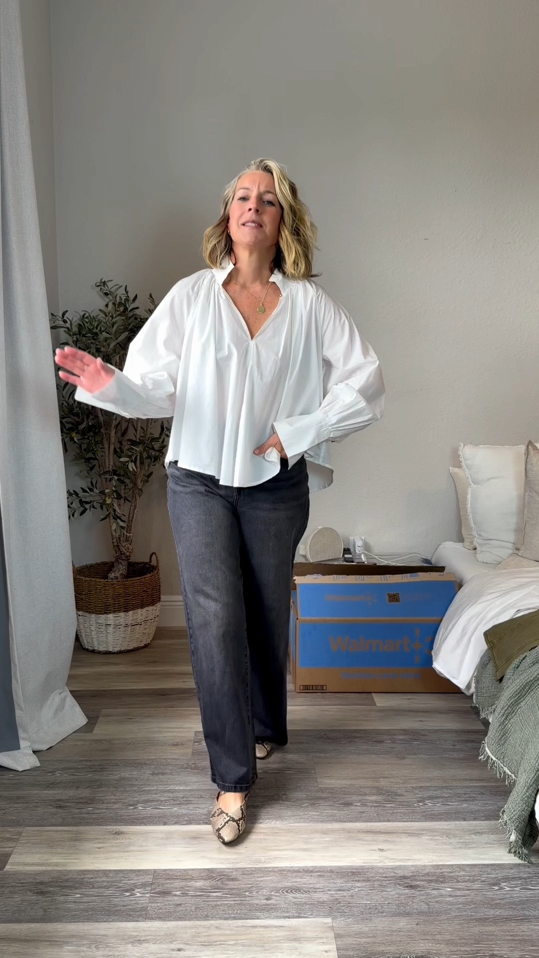 This haul has me shook.
Mediums in everything. The navy jacket I could’ve sized down in as well as maybe the speckled sweater. 
Jeans: both an 8 but I’d size up in the black and stay true for a relaxed fit or size down in the green! 
Shorts are a 7/28 with some room! SOFFTT
These bags 🥰🥰🥰

#LTKootd #LTKPetite #LTKgrwm

#LTKgrwm #LTKootd #LTKPetite