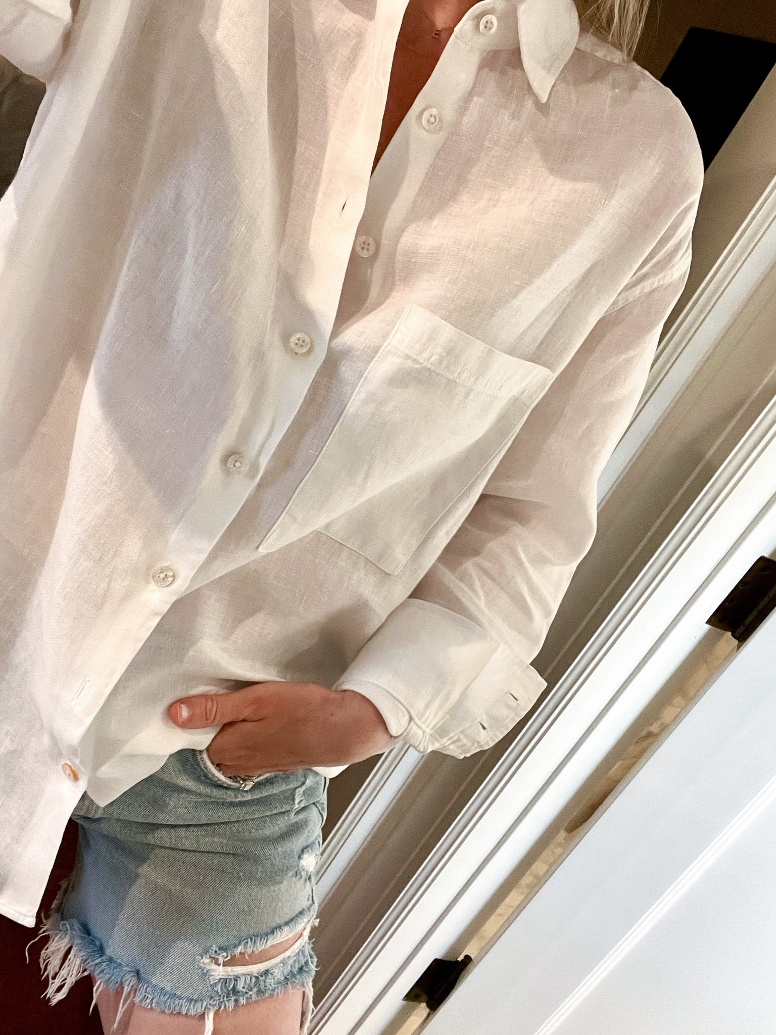 Best linen shirt for summer. Wearing size XS
