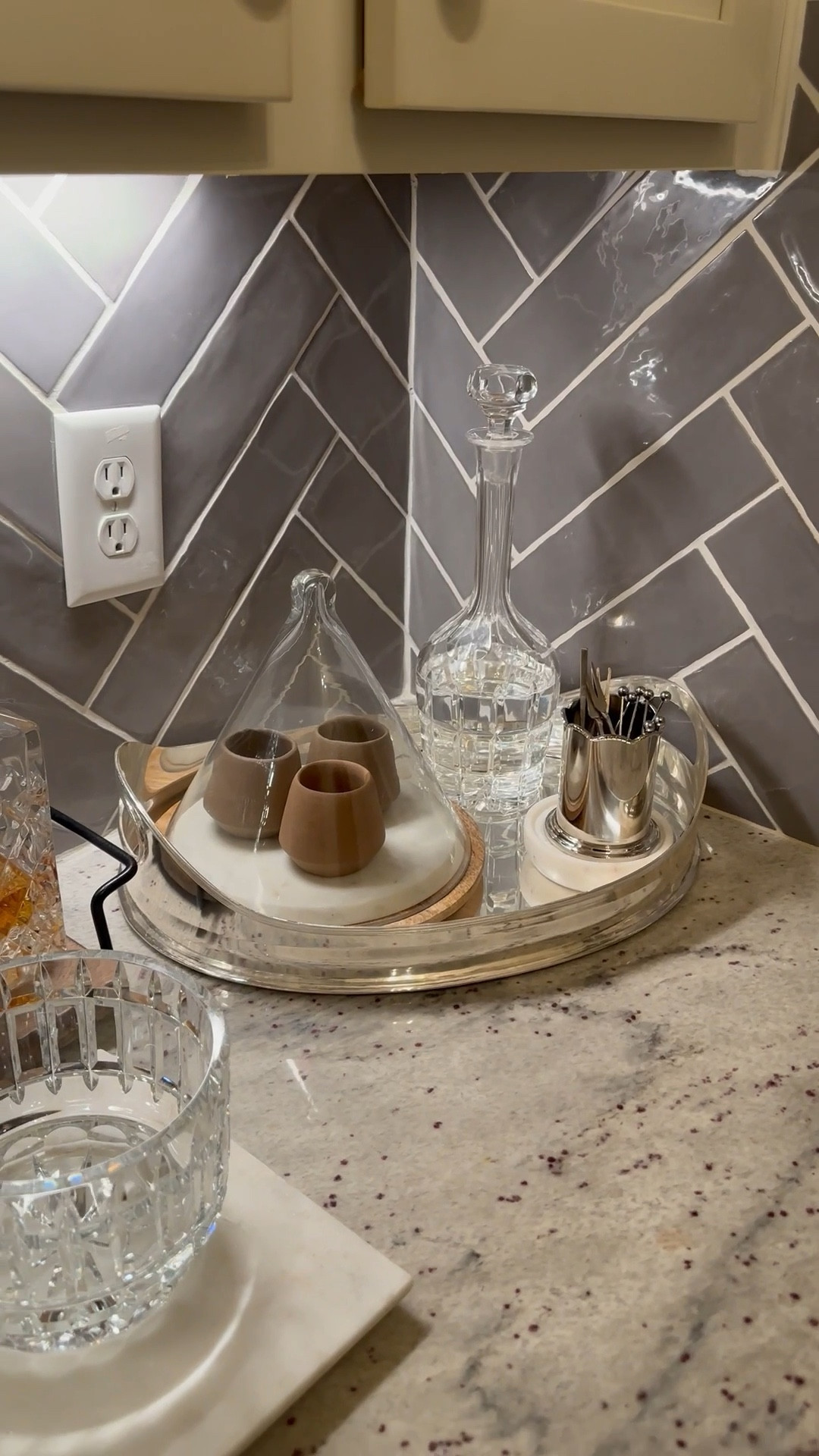 Bar styling with silver and crystal…

#barware #bartray #williamssonoma

#LTKHome
