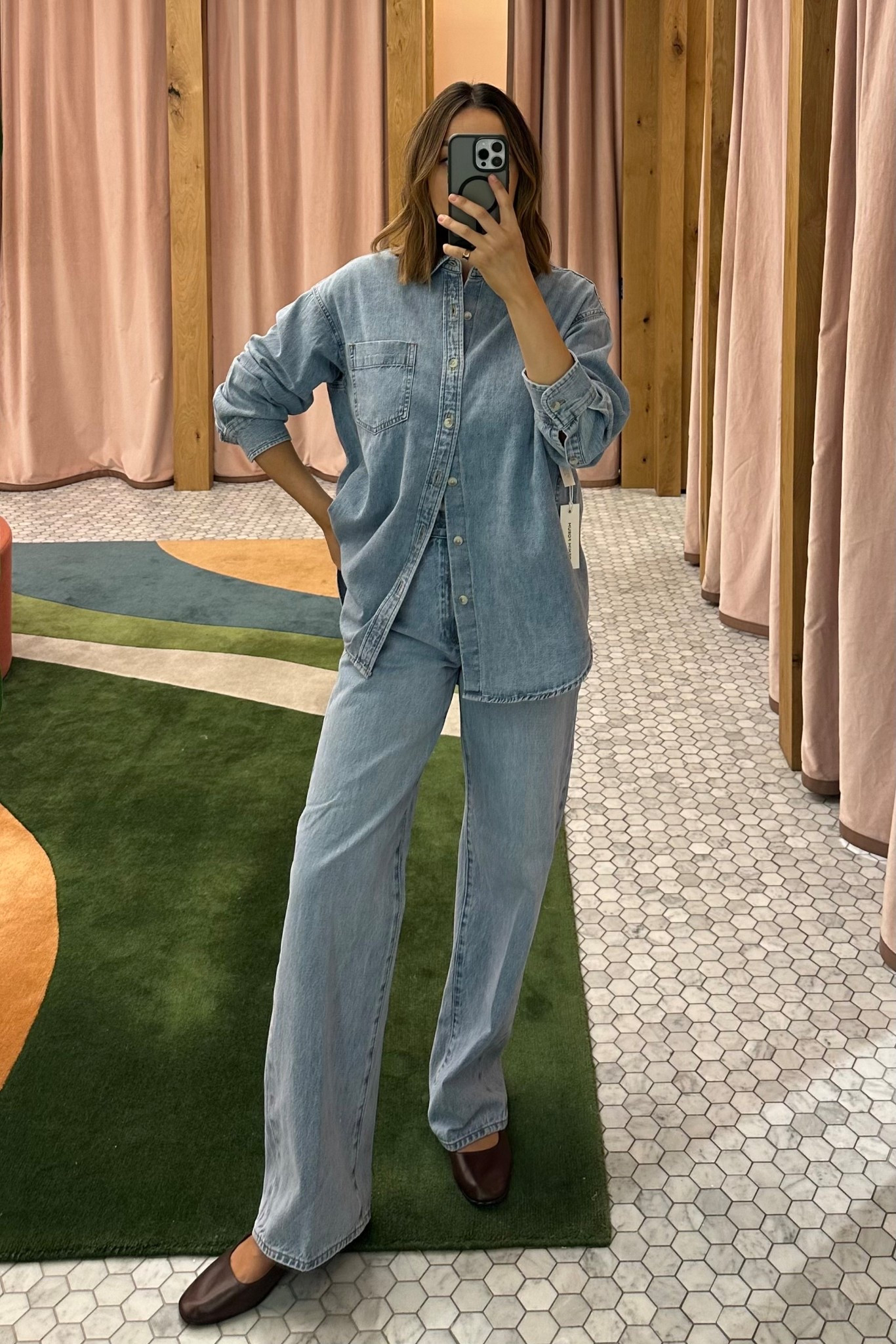 Spring jeans 

Aritzia denim button up — xs, runs big & long 
Farrah wide leg jeans — wearing size 25 
Madewell ballet flats 

Linked to a few other spring jeans 

#LTKSeasonal