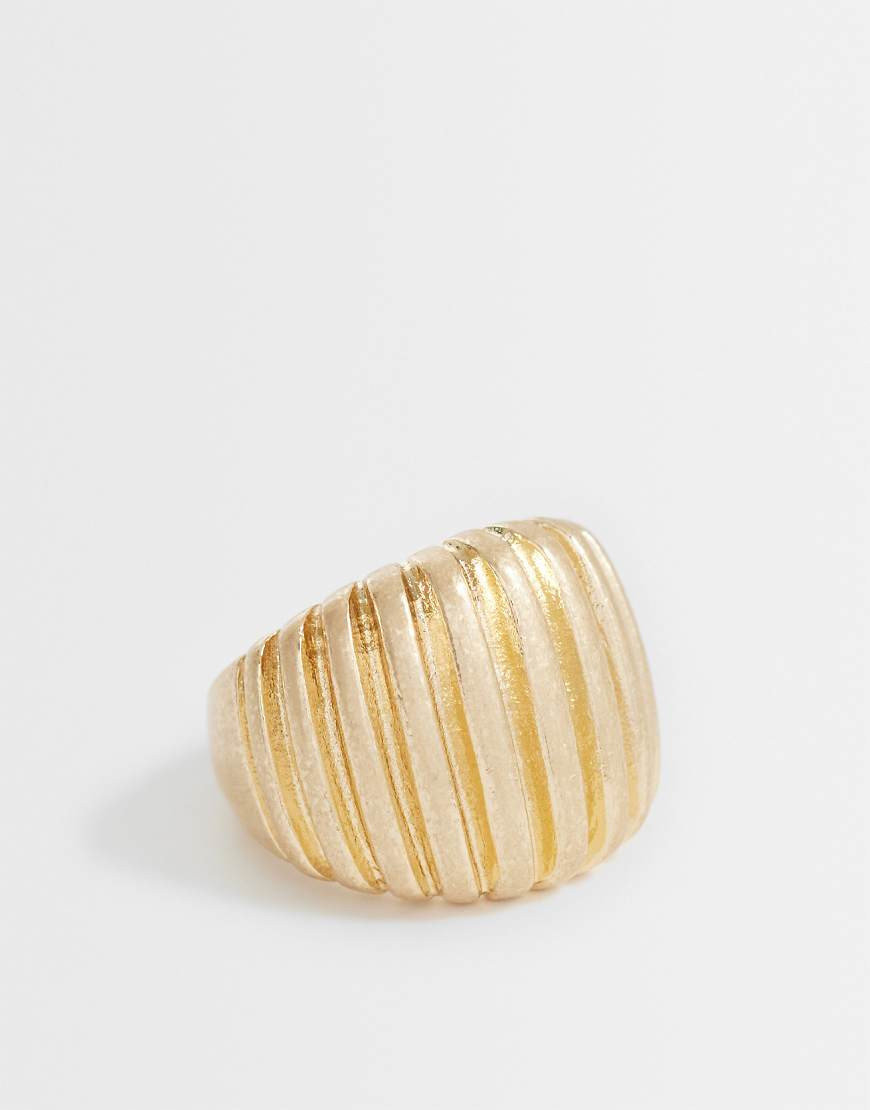 ASOS DESIGN chunky ring with ridged design in brushed gold tone | ASOS (Global)