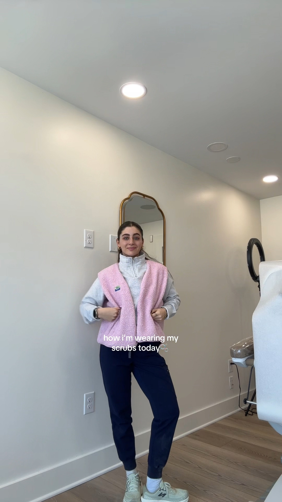 scrubs ootd! 

#LTKShoeCrush #LTKWorkwear #LTKStyleTip