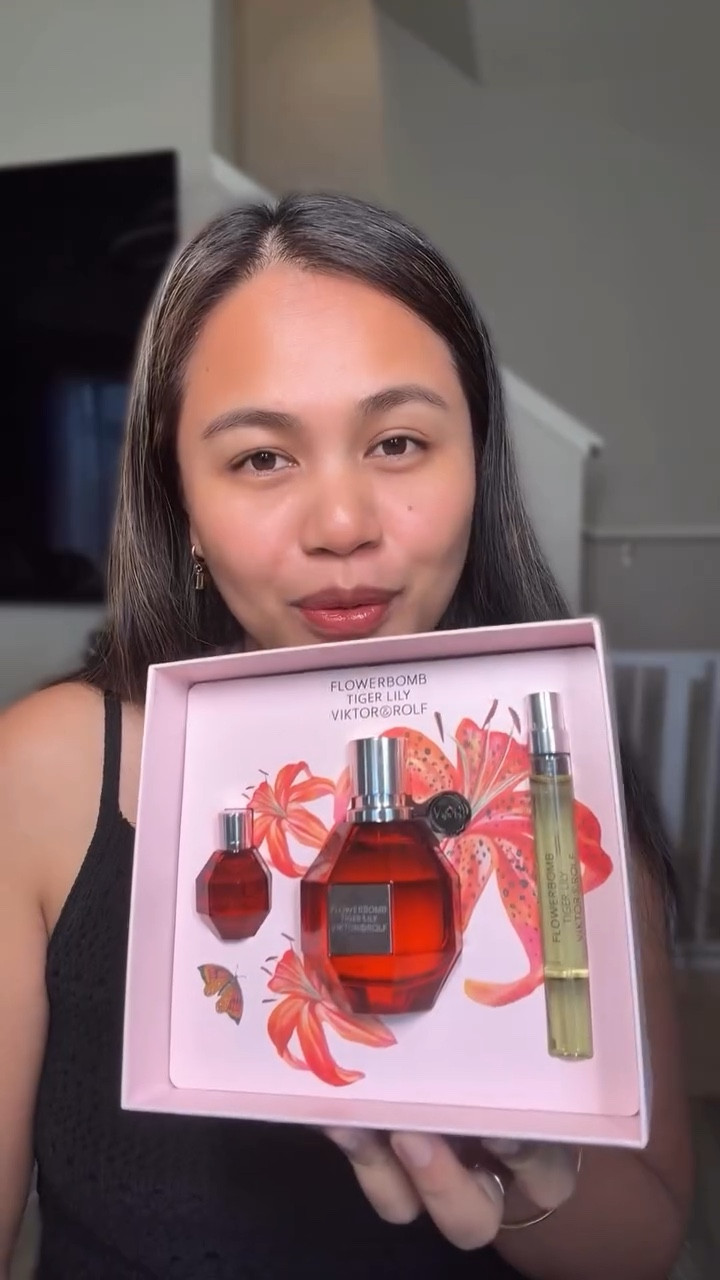 #GIFTEDBYVIKTORANDROLF

This is what summer smells like, Flowerbomb Tiger Lily by Viktor&Rolf 🌺 @viktorandrolf_fragrances @viktorandrolf 
With notes of mango, coconut milk, tiger lily, and vanilla, it’s warm, radiant, and unapologetically feminine.

If you love bold florals with a tropical twist, this one is your golden hour signature.

#FRAGRANCE #FLOWERBOMB
#GOURMAND #TIGERLILY #FLOWERBOMBTIGERLILY #ViktorandRolf #summerperfume #luxuryfragrance #perfumeoftheday #cleanbeauty #fragranceaddict #perfumecollection #beautyeditorapproved #nordstrombeauty #glowup

#LTKStyleTip #LTKBeauty #LTKParties