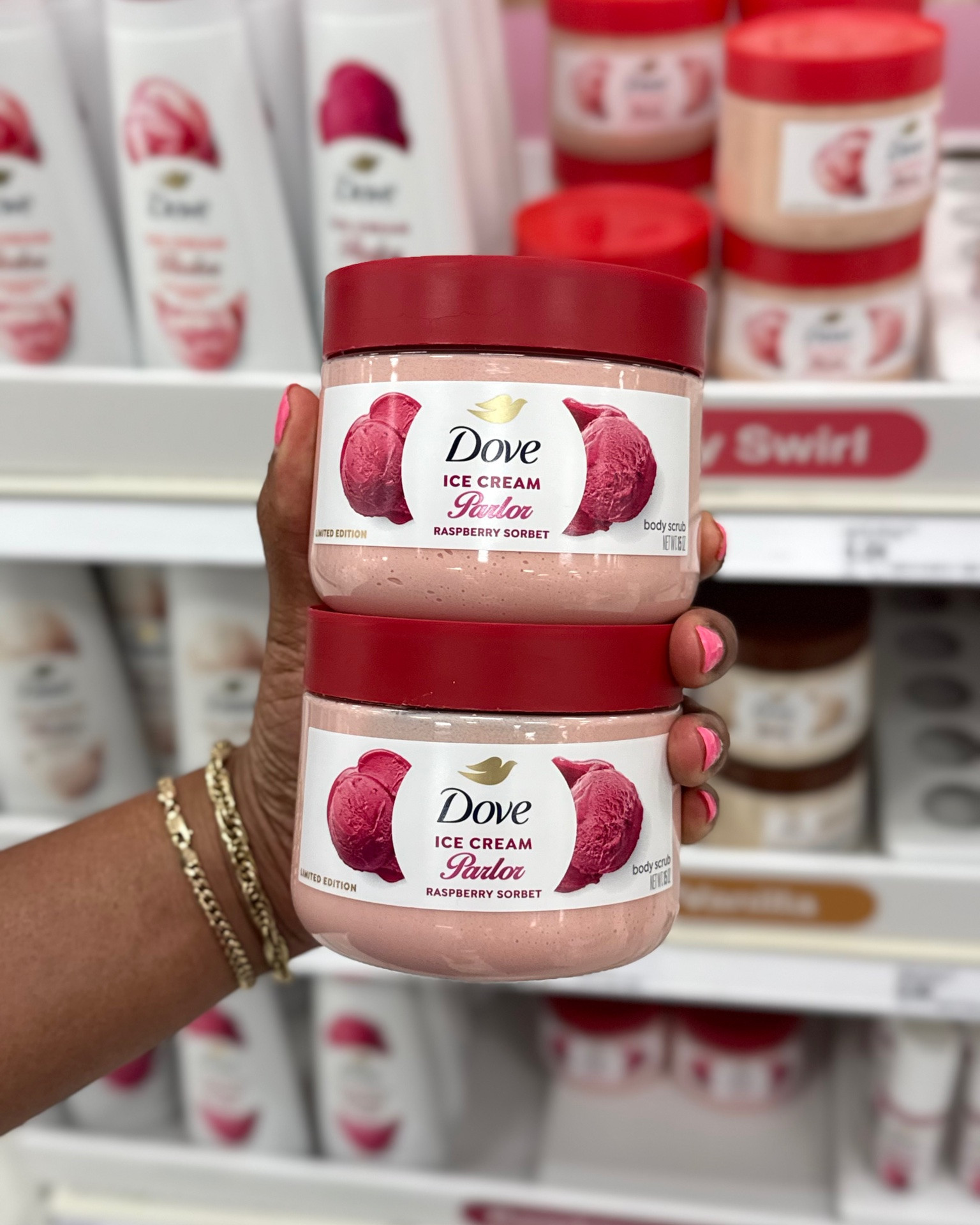 The new Dove Beauty Ice Cream Parlor Collection smells delicious! I literally want every scent. The coconut vanilla is dreamy. It’s my favorite. ❤️