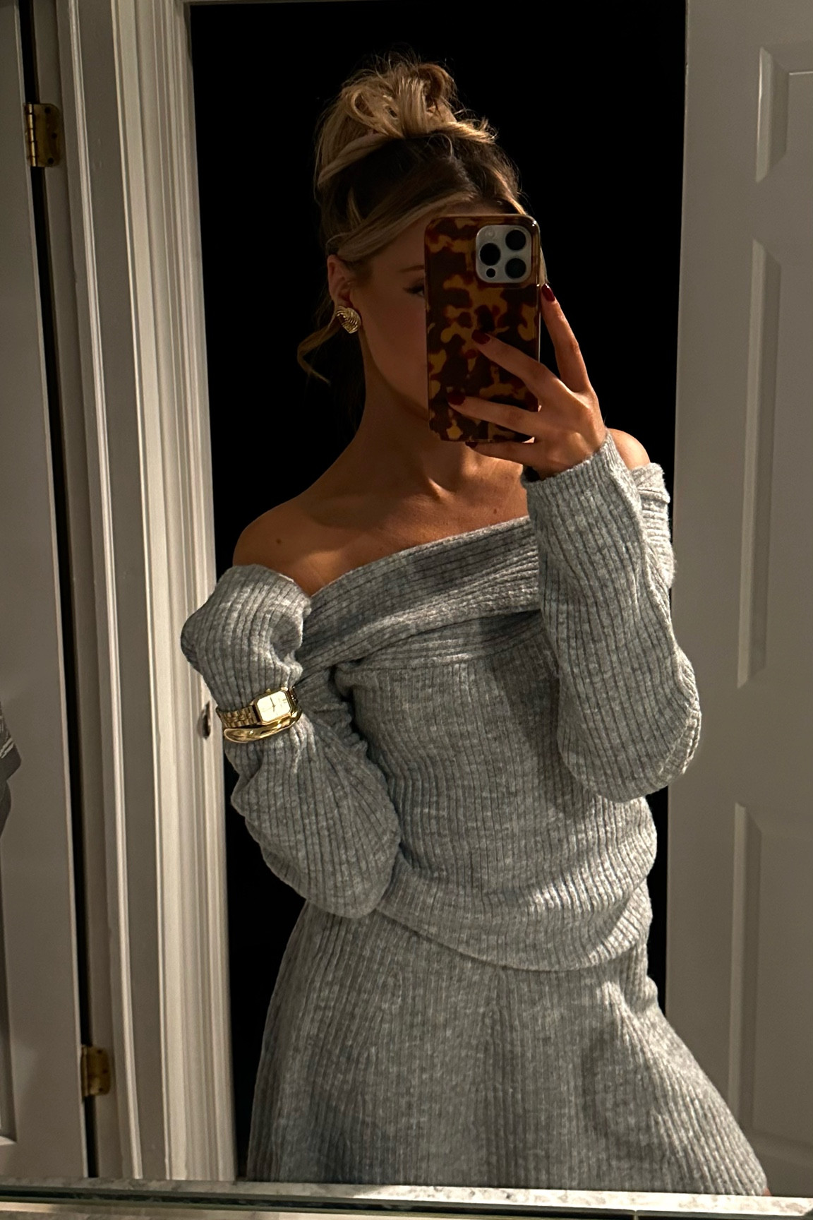 Sets for fall, grey mini skirt, mini skirt sweater, fall sets, grey sweater, off the
shoulder sweater, sweater, grey off the shoulder sweater, grey sweater set, mini skirt set, off the shoulder set, skirt and sweater combo, winery outfit, weekend outfit, winter tasking outfit, vineyard outfit, mini grey dress, mix and match set, mix and match, date night outfit, concert outfit, country concert outfit, fall concert outfit, fall weekend outfit, girls night outfit, day date outfits 🐻🤎👜

#LTKSaleAlert #LTKSeasonal #LTKFindsUnder50