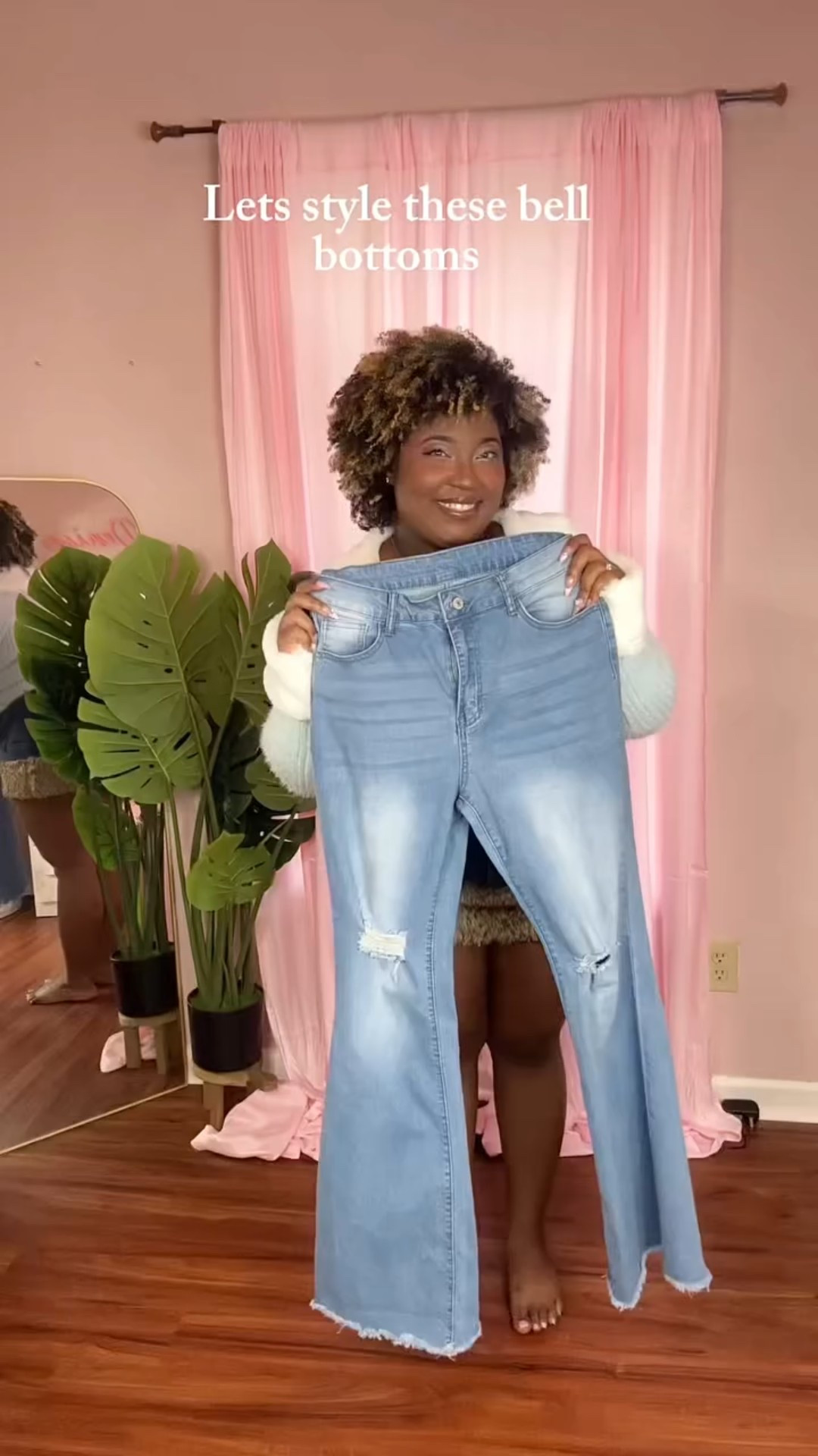 Let’s style these bell bottoms! Bratz style part 2! Am I the only one still obsessing over bell bottoms!? They are so comfy and cute! 🥰🩷

Cardigan: @forever21 
Other outfit deets:

-
-
#pastelaesthetic #pastelblue #bratz #bratzdoll #bratzaesthetic #ootd #ootdinspo

#LTKFindsUnder100 #LTKStyleTip #LTKMidsize