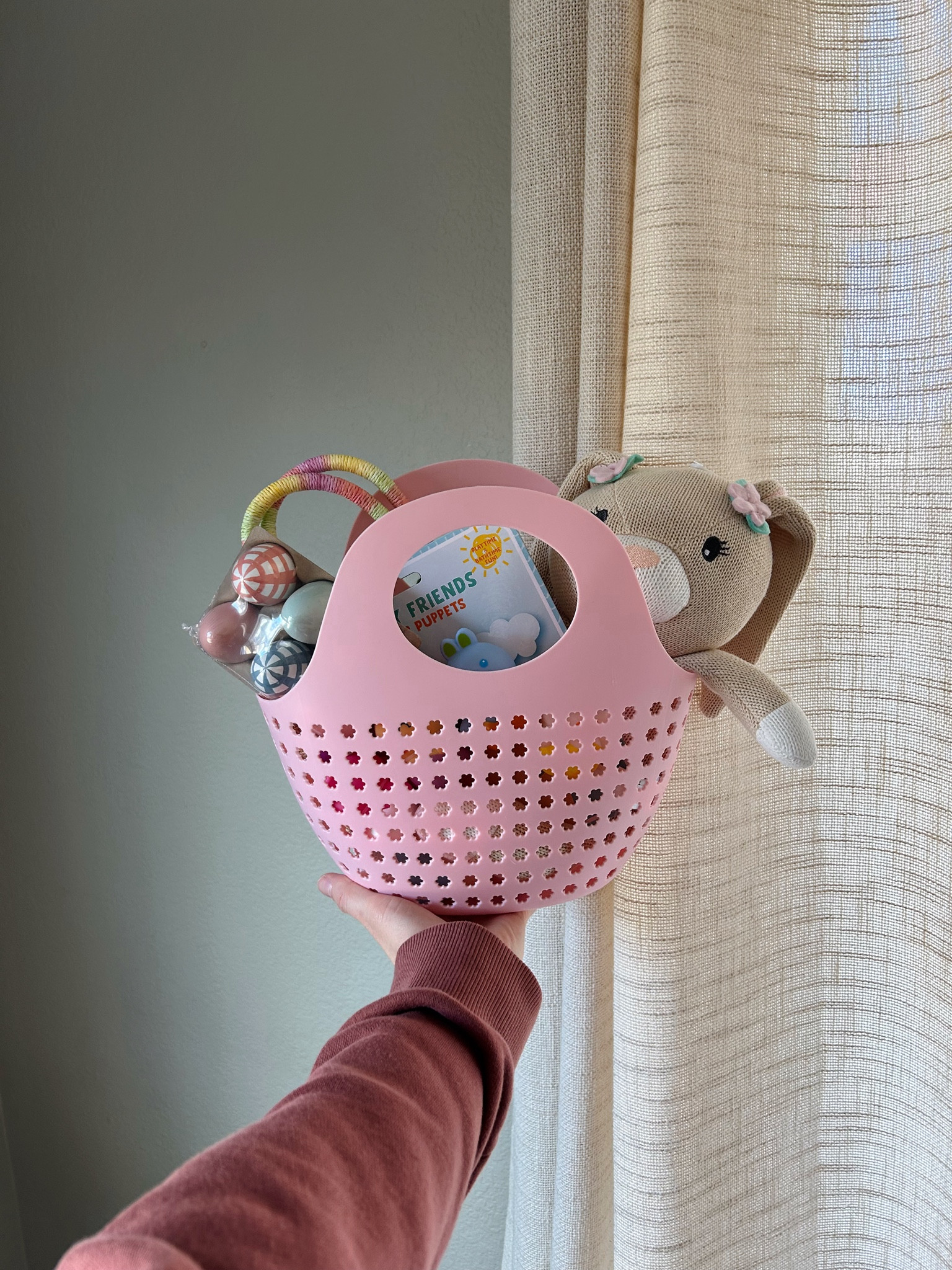 Affordable toddler girl Easter basket ideas! 