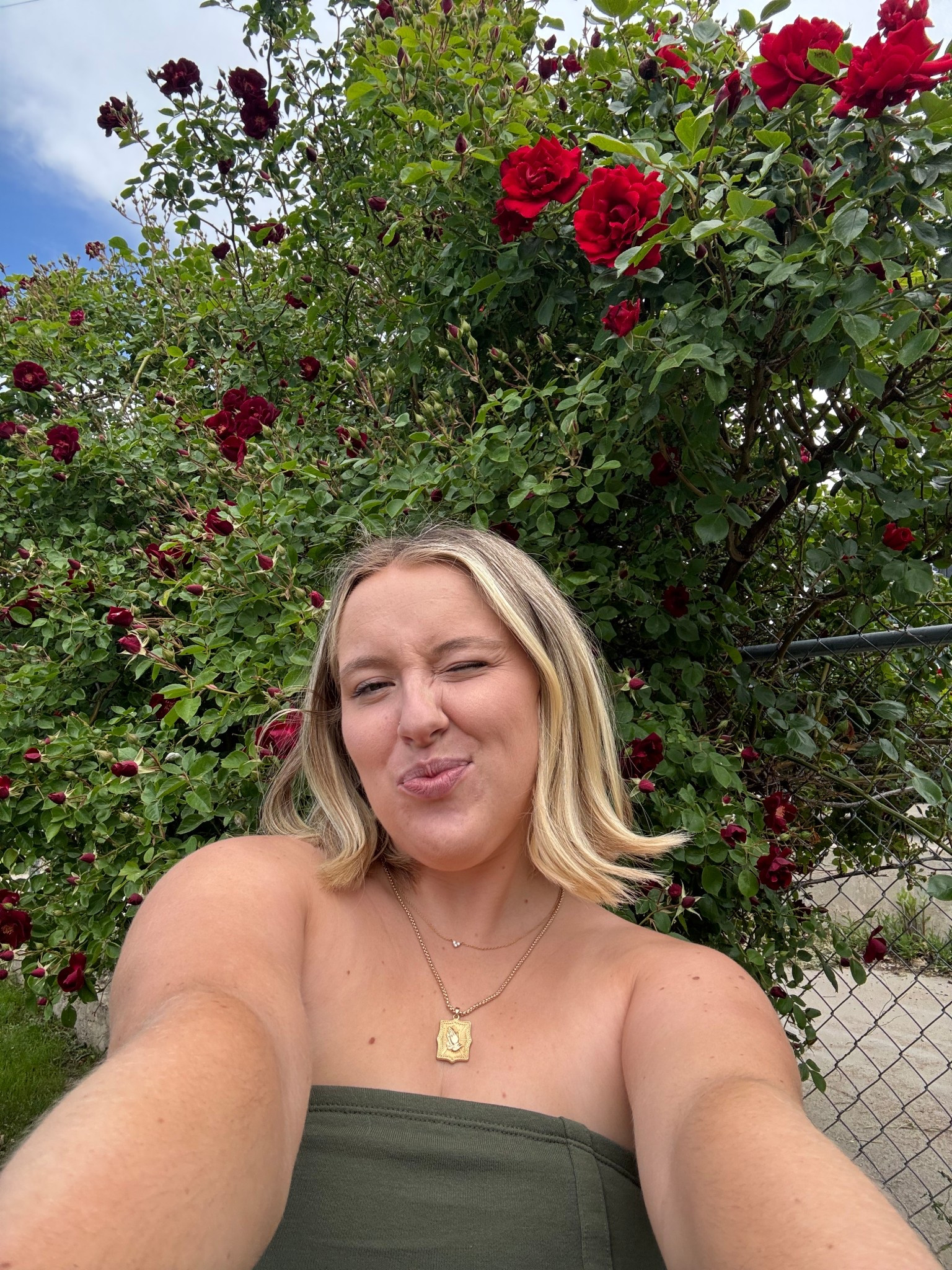 Pandora and Chloe Skye Wear Necklaces💅🏻

#LTKStyleTip #LTKSummerEdit #LTKBeauty