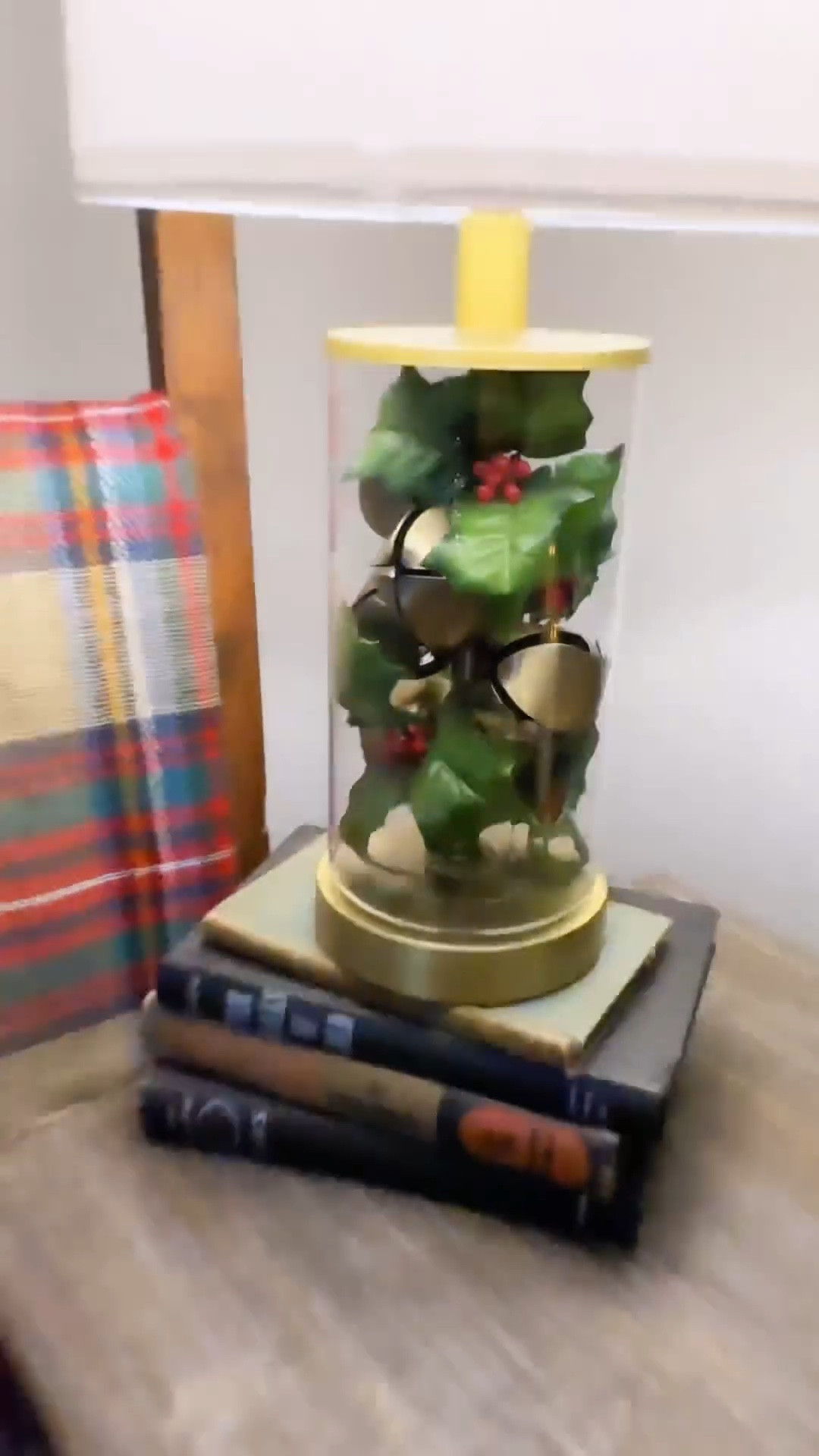 Changing out this lamp between seasons is definitely one of my favorite things to do! 🙌

This time I switched out the mini pumpkins for some brass jingle bells and faux holly! 🎄



#jinglebells #lampdesign #holidaydecor #holidaydecorating #christmasdecor #glasslamp

#LTKHoliday #LTKhome #LTKstyletip