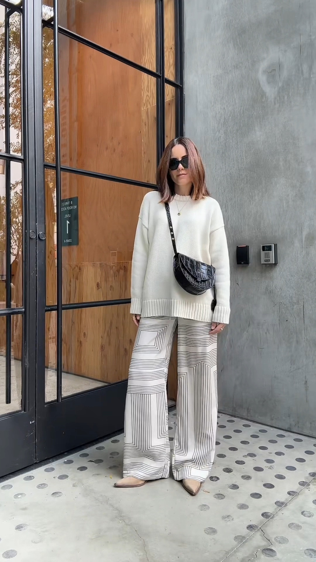 Chic comfy holiday outfit 🤎

#LTKStyleTip #LTKHoliday #LTKSeasonal