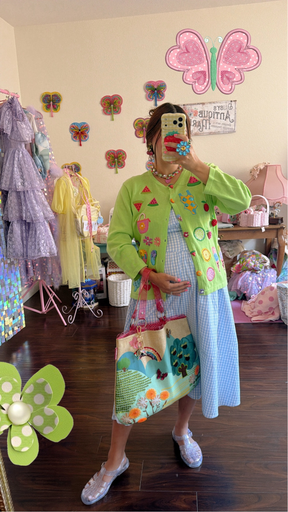 Sometimes I shop in the little girls section 🤭