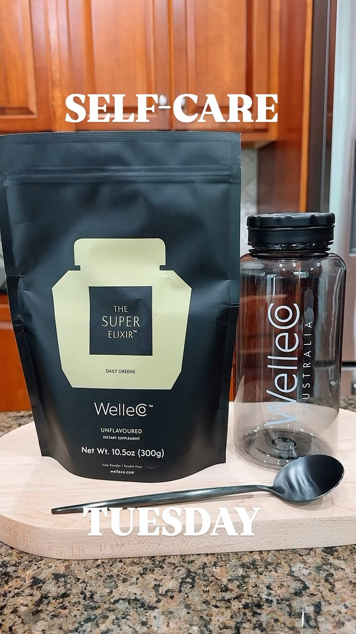 Are you ready to put your health first but don’t know where to start? WelleCo invites you to take the first step in prioritizing your well-being by trying WelleCo’s Super Elixir Daily Greens during your morning routine! This all-in-one greens powder enhances energy, improves gut health, clears skin and will set the foundation for your wellness journey moving forward. Receive an additional 15% off with code Olivia15! @welleco 

The Super Elixir™ supports:
	•	Enhanced energy levels
	•	Improved gut health
	•	Helps to maintain a healthy weight
	•	Improved digestion 
	•	Clearer skin
	•	Less bloating

Details linked in my LTK app so you can go shop directly from there. @shop.ltk 

#ltkbeauty #ltkgiftguide #welleco #wellcopartner #welleeveryday #thesuperelixir #greenspowder #ellemacpherson #selfcarefirst #selfcaresis

#LTKBeauty #LTKFindsUnder100 #LTKOver40