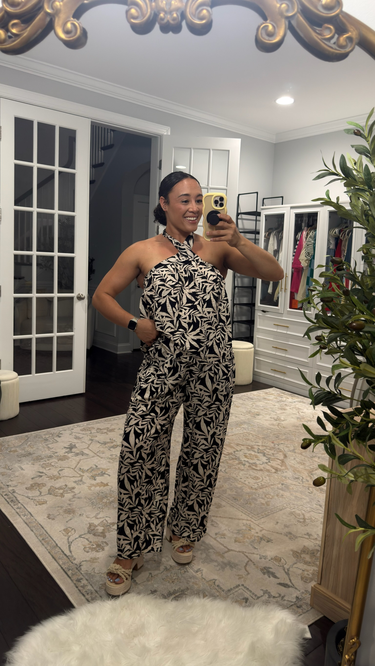 Looks like a jumpsuit but it's a set! Obsessde with this look, and also so cute for mixing and matching🖤 

 #LTKgrwm #LTKootd #LTKSeasonal