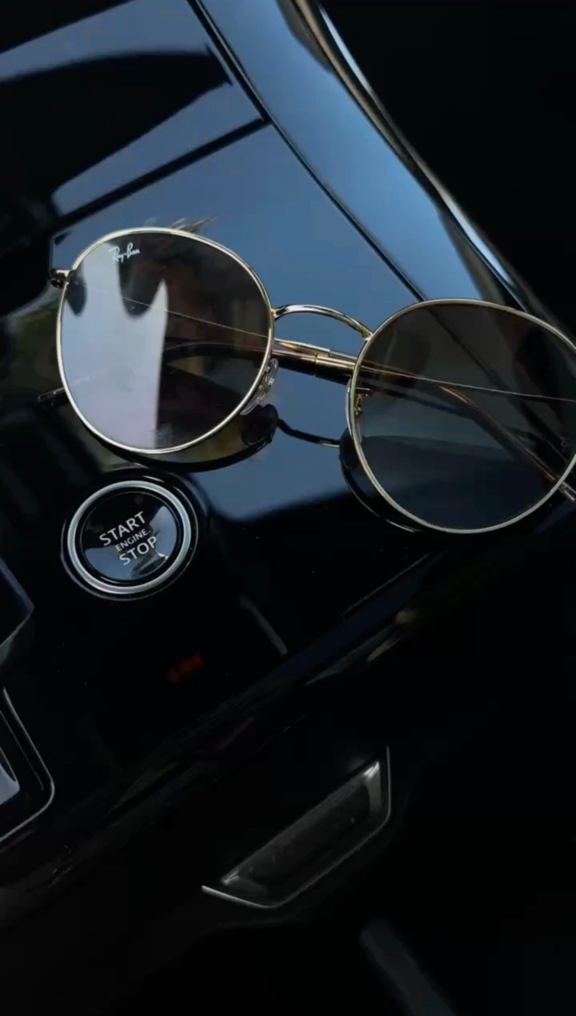 One of my favorite pairs at the moment. Found them back in stock here!
#stylinbyaylin #aylin

#LTKBeauty #LTKootd #LTKgrwm