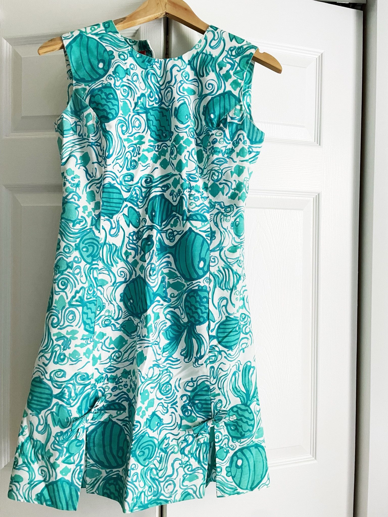 You can’t go wrong with a shift dress, and this one is a dead ringer for one of my favorite vintage pieces  

#LTKstyletip #LTKSeasonal #LTKparties
